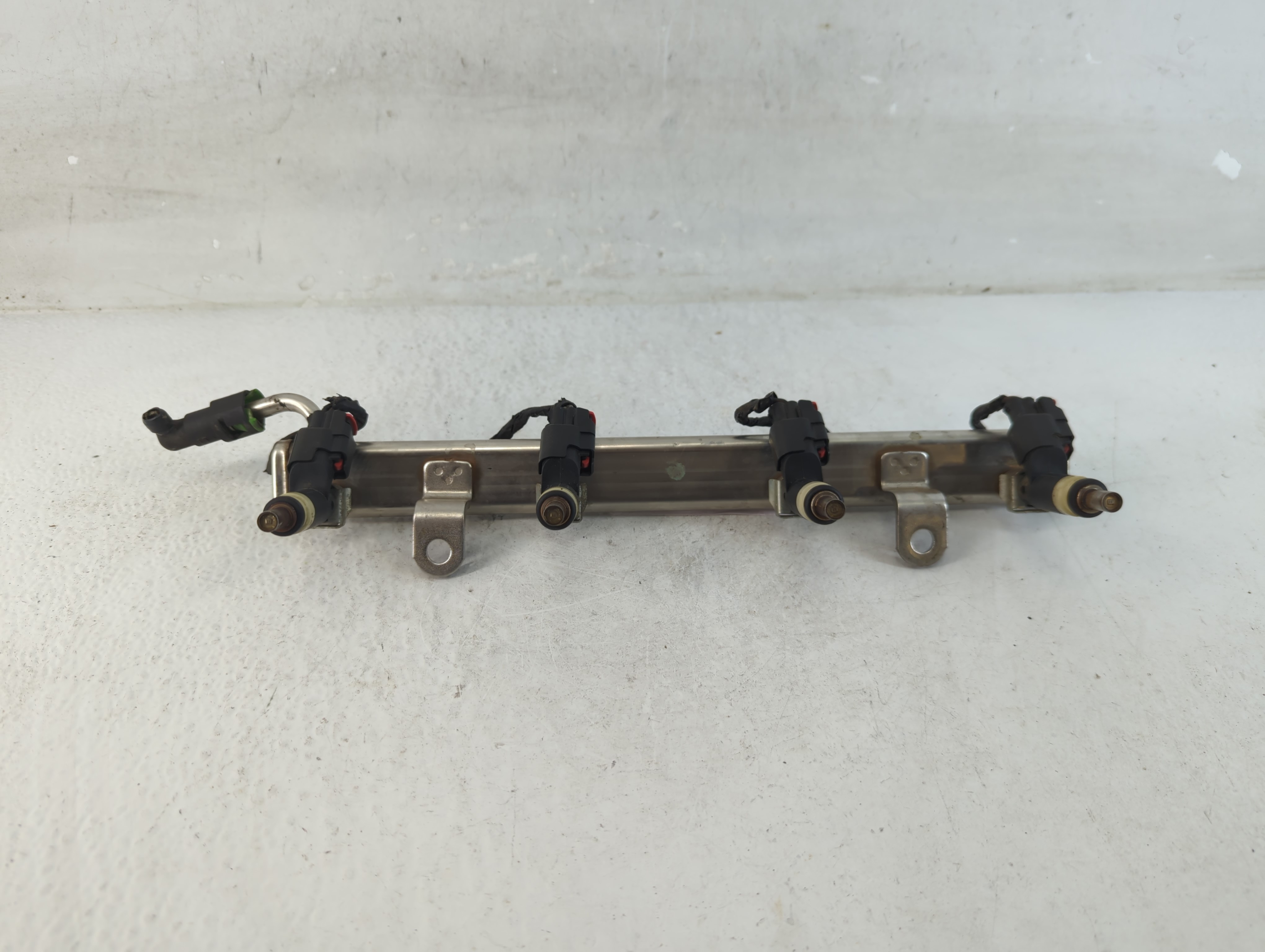 Picture of 2012 Dodge Avenger Fuel Injector 1054704
