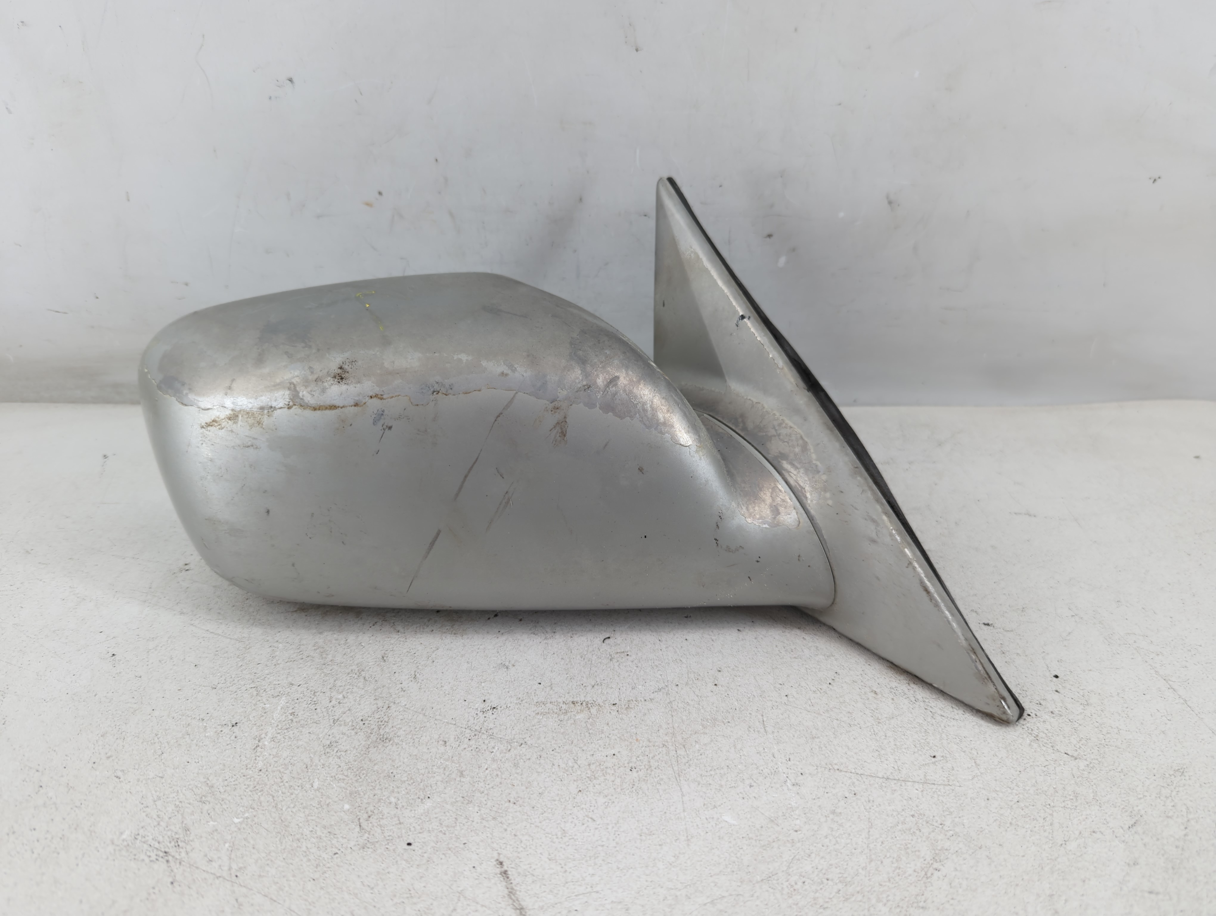 2002-2006 Toyota Camry Passenger Right Side View Power Door Mirror Gray 1054712 - Oemusedautoparts1.com