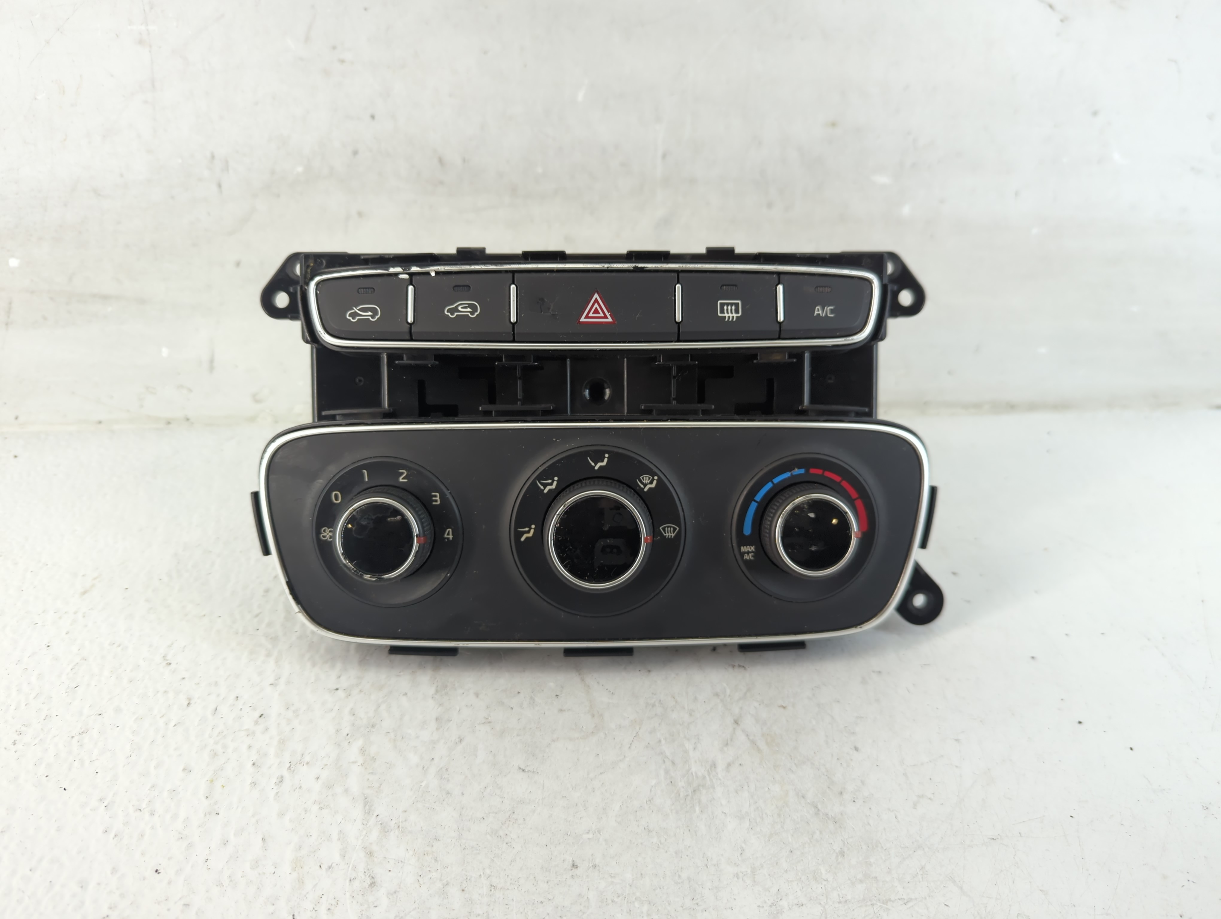 2014-2015 Kia Sorento Ac Heater Climate Control 97250-1u255 1054717 - Oemusedautoparts1.com