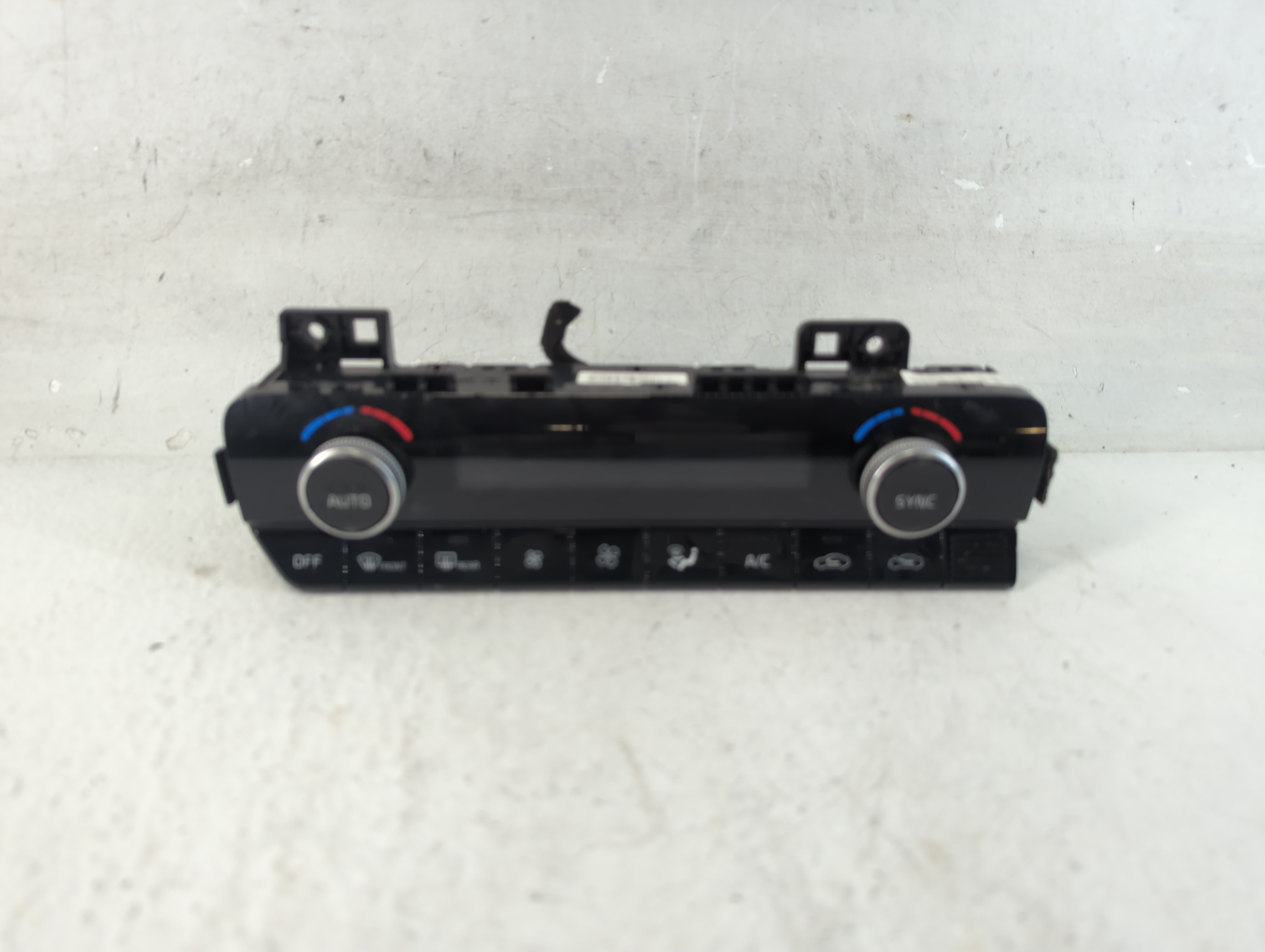 Picture of 2021-2021 Kia K5 Ac Heater Climate Control 97250-l3200 1054721