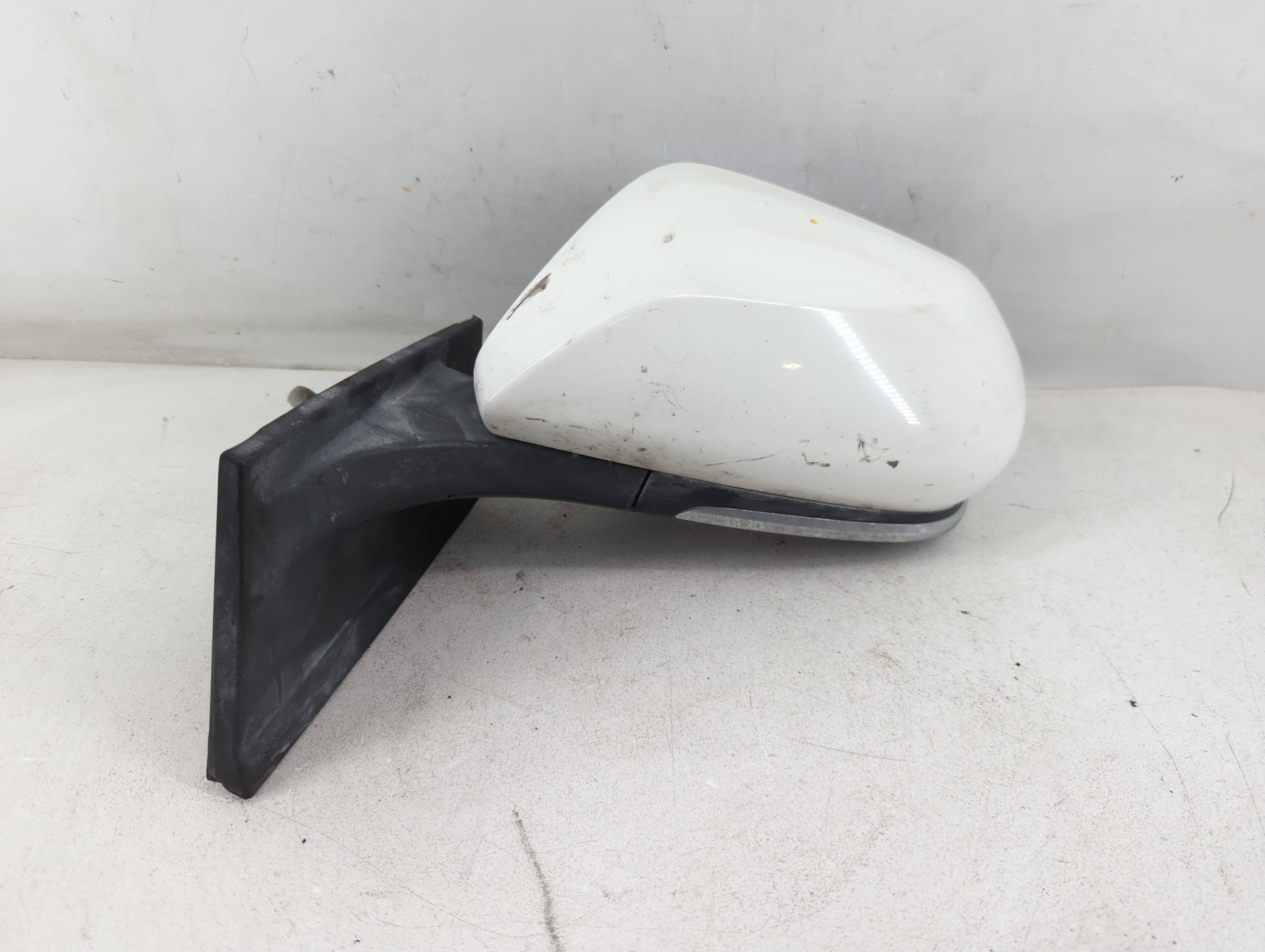 2016-2021 Toyota Prius Driver Left Side View Power Door Mirror White 1054734 - Oemusedautoparts1.com