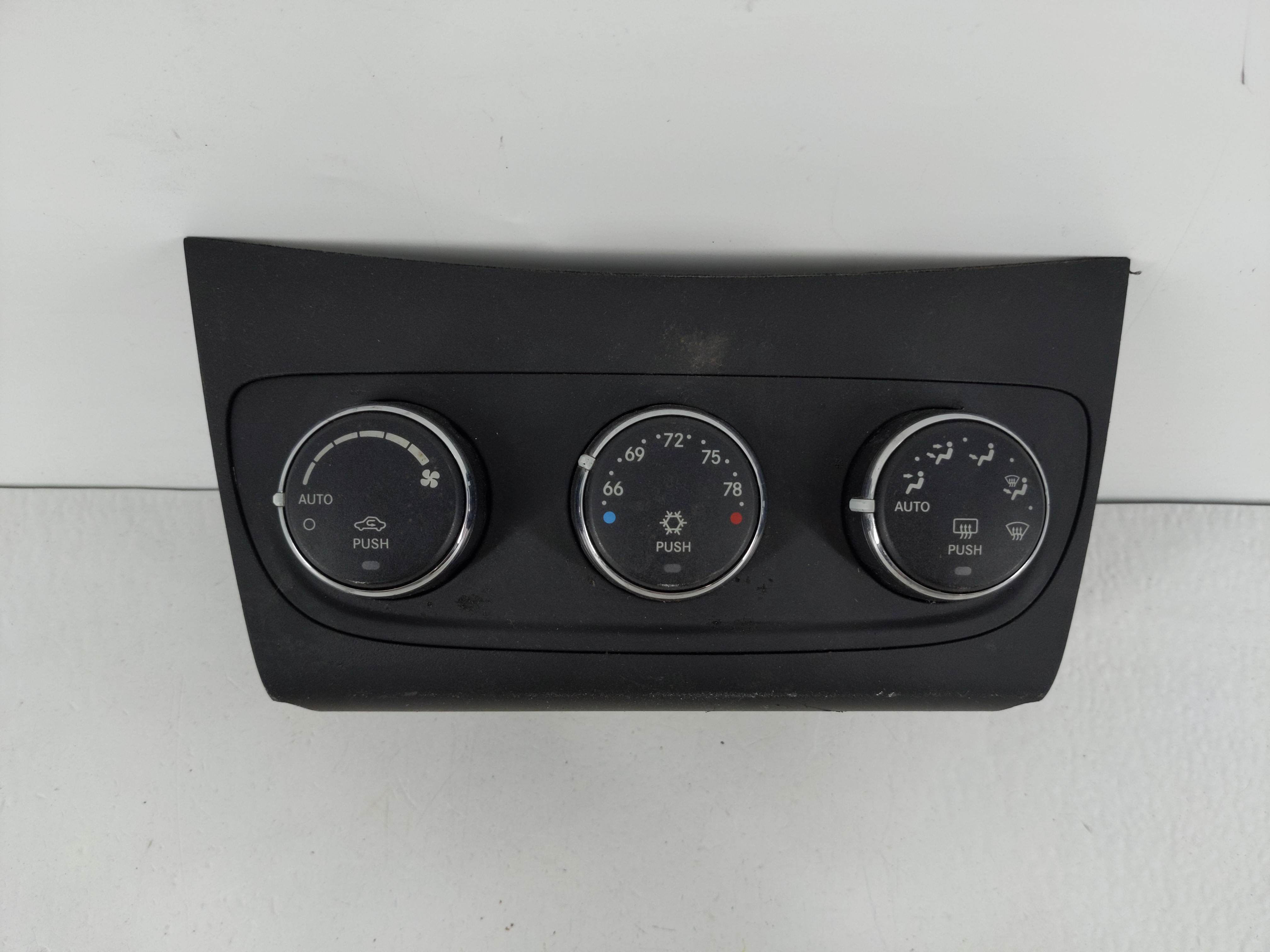 2013 Dodge Avenger Ac Heater Climate Control P55111888a 1054863 - Oemusedautoparts1.com