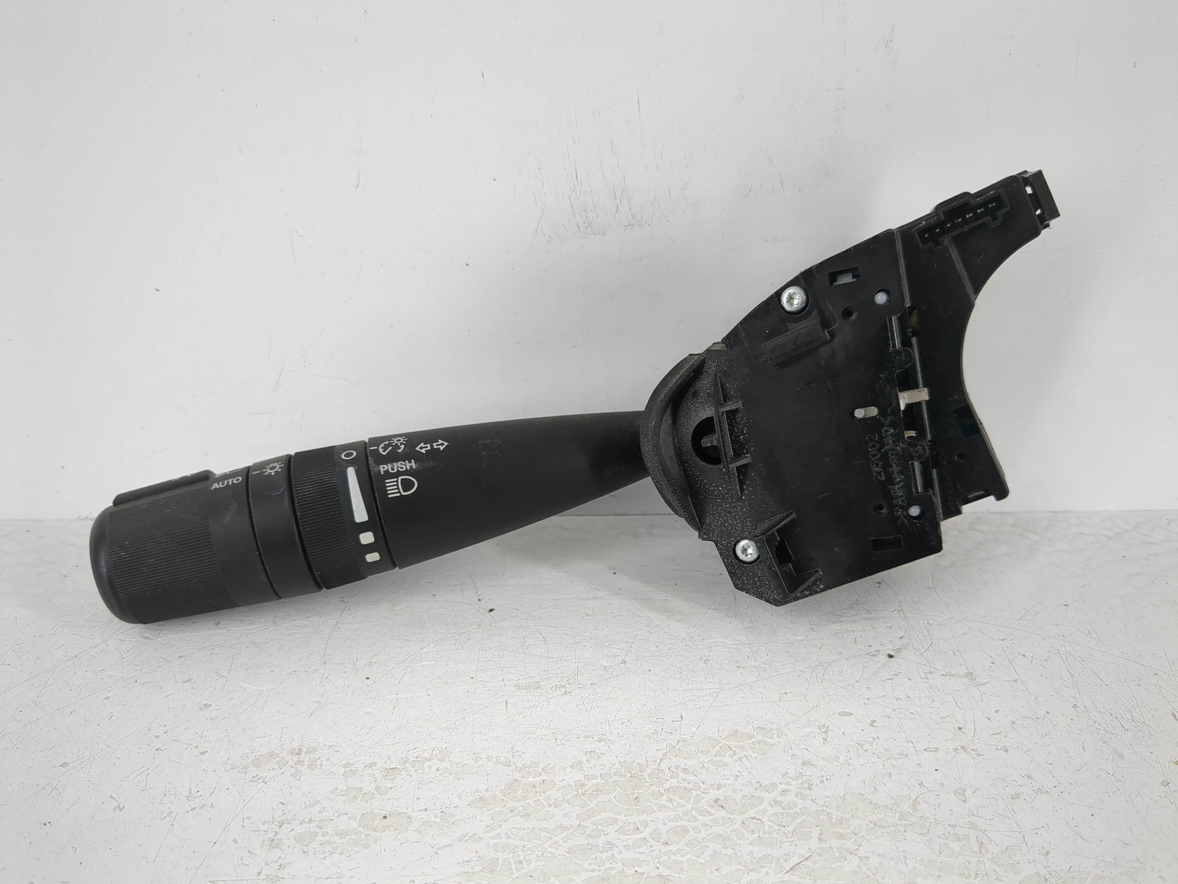 2013 Dodge Avenger Headlight Head Light Switch Lamp Control 1054865 - Oemusedautoparts1.com