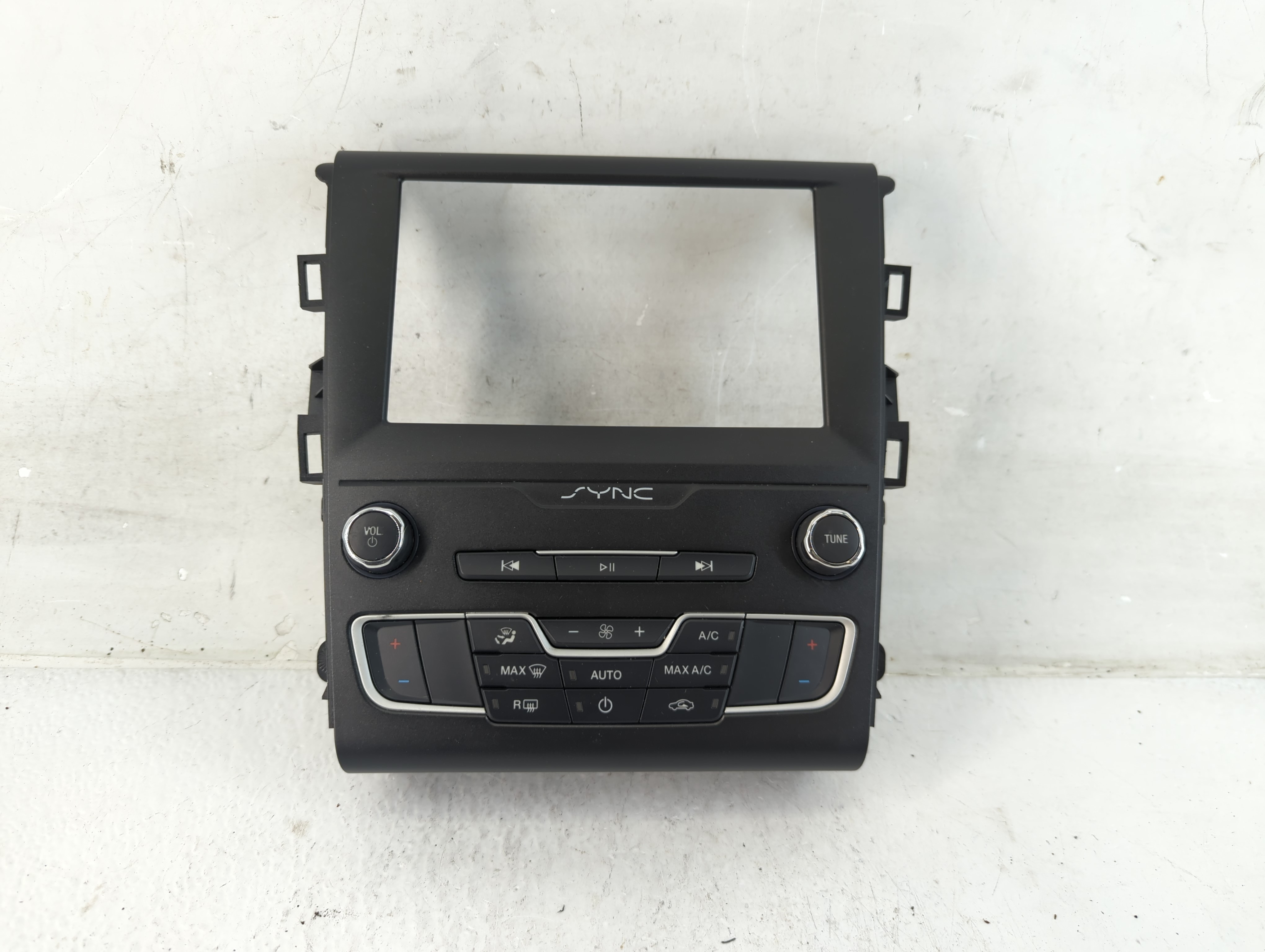 2017-2020 Ford Fusion Radio Control Panel 1054893 - Oemusedautoparts1.com