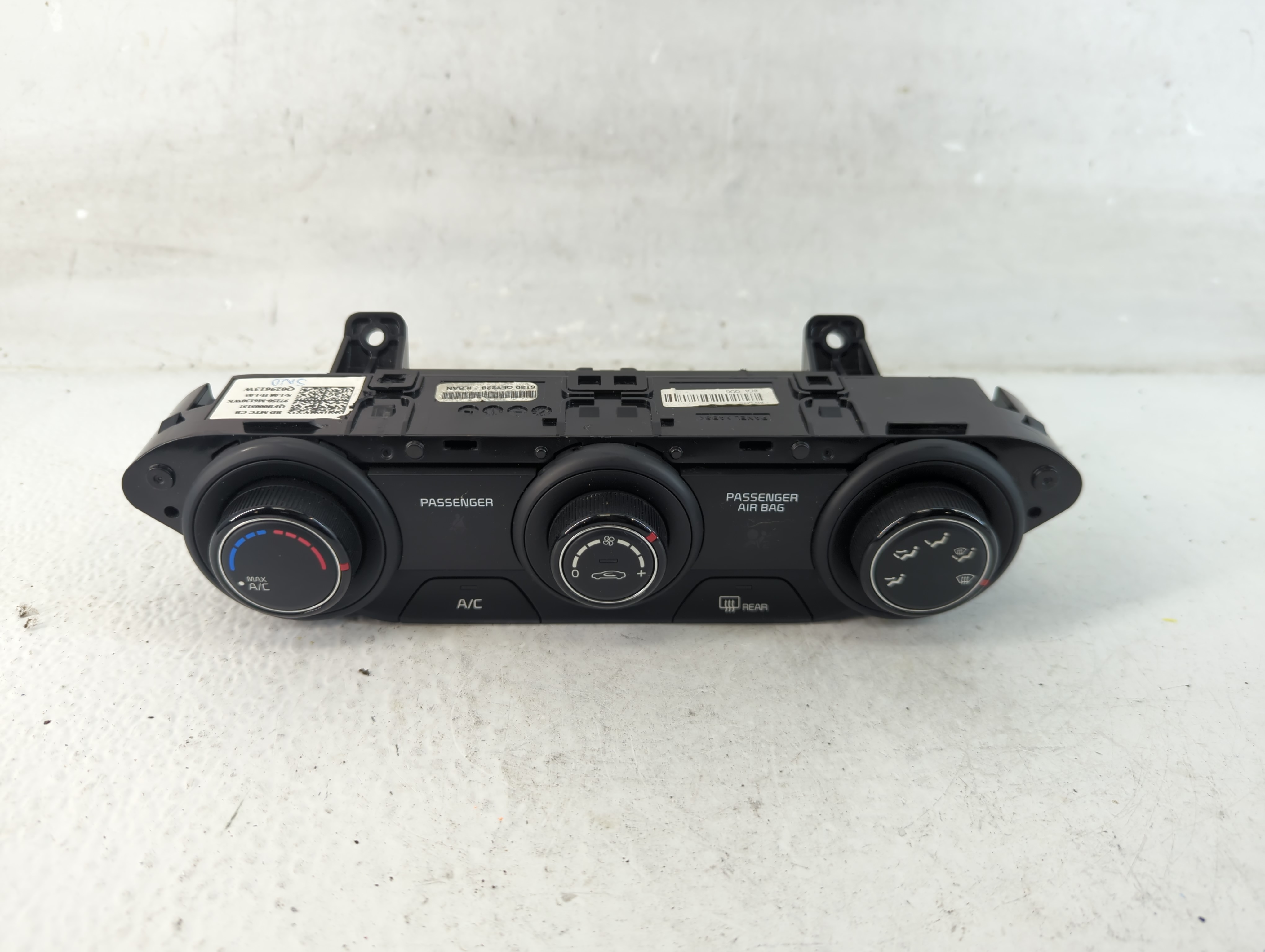 Picture of 2019-2021 Kia Forte Ac Heater Climate Control Q029613w|97250-m6130wk 1054894
