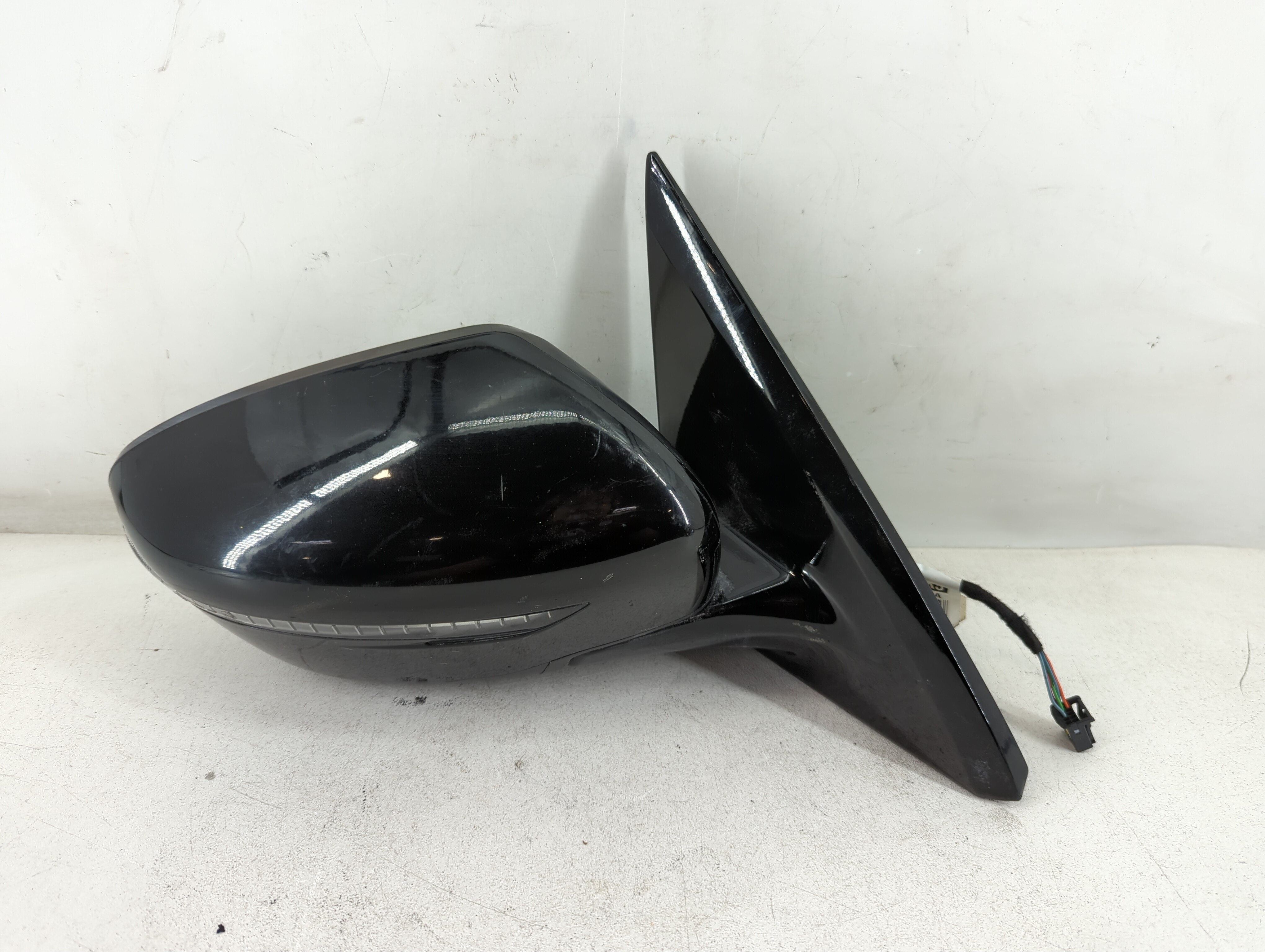 2018-2020 Nissan Pathfinder Passenger Right Side View Power Door Mirror 1054898 - Oemusedautoparts1.com