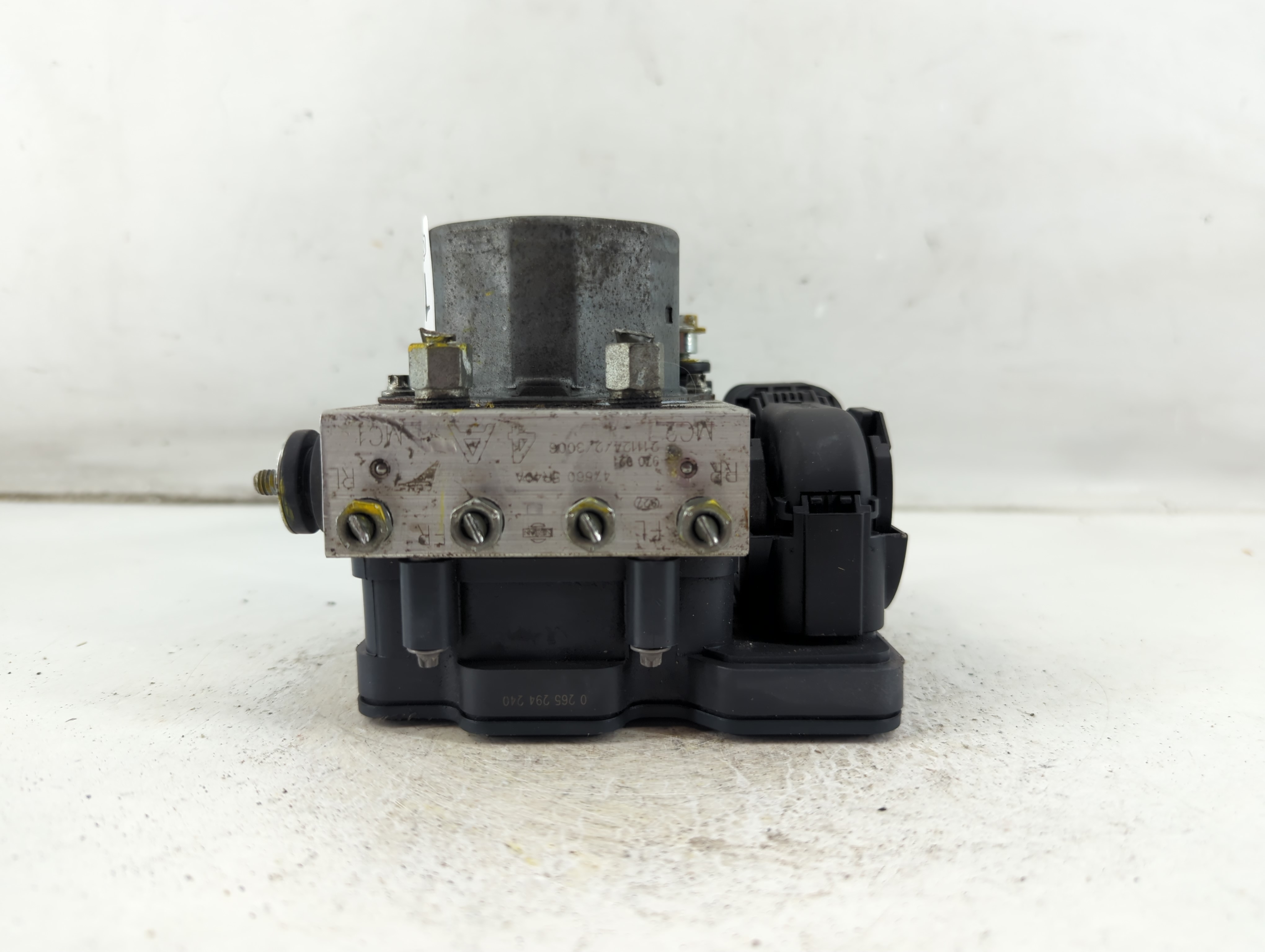 2021-2021 Nissan Kicks Abs Pump Control Module 1054931 - Oemusedautoparts1.com