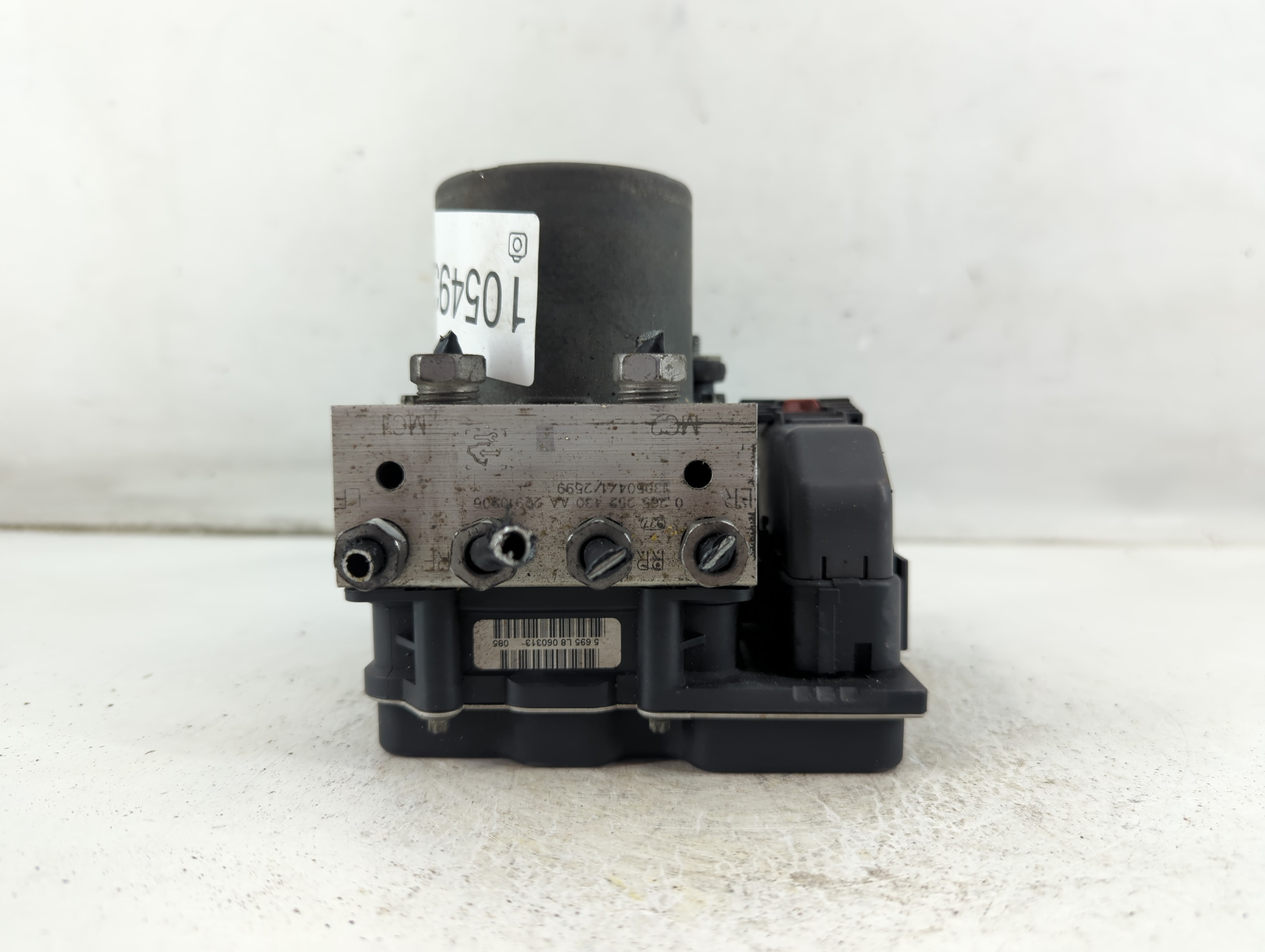 Gmc Yukon Xl Abs Pump Control Module 1054933 - Oemusedautoparts1.com