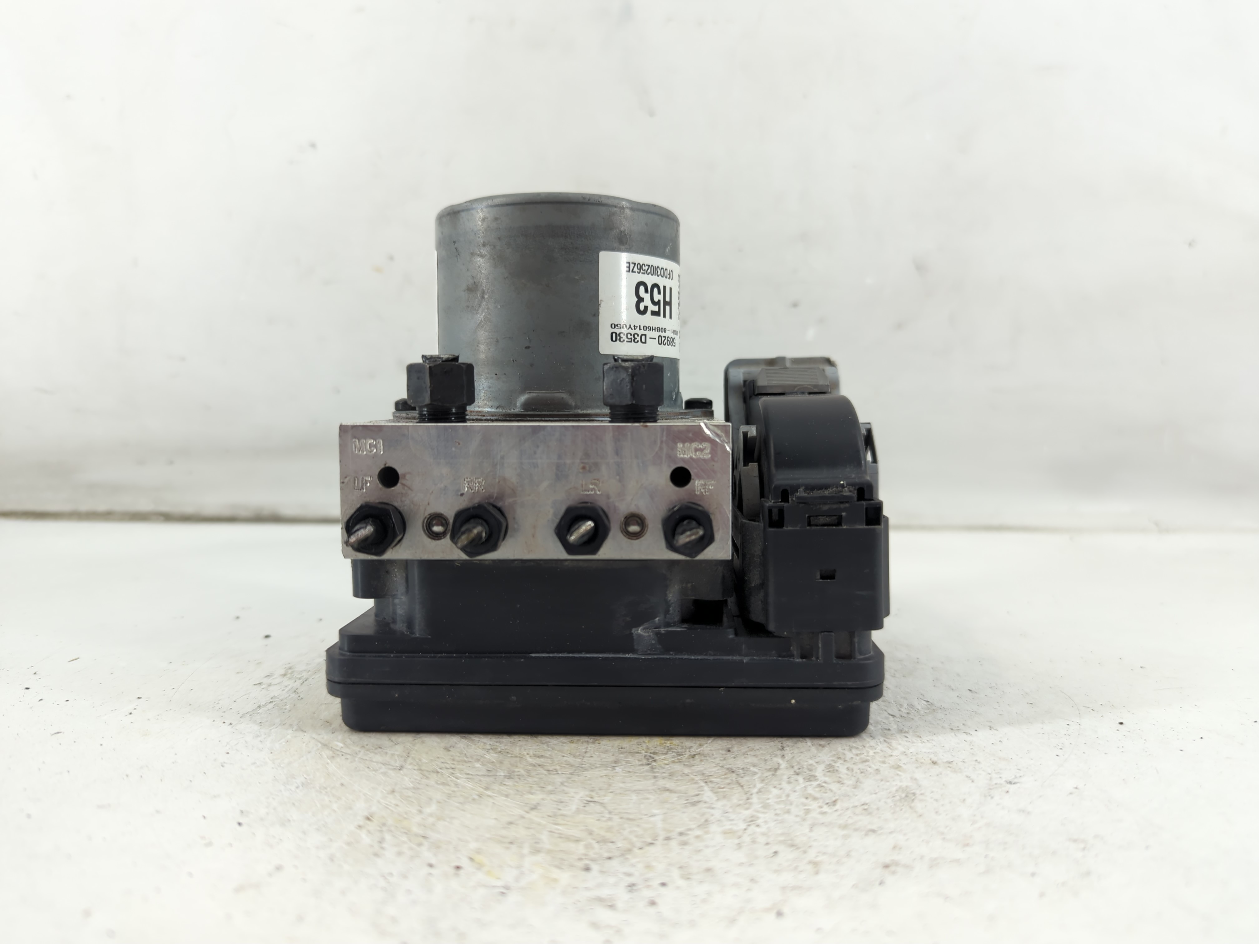 2019-2021 Hyundai Tucson Abs Pump Control Module 1054935 - Oemusedautoparts1.com