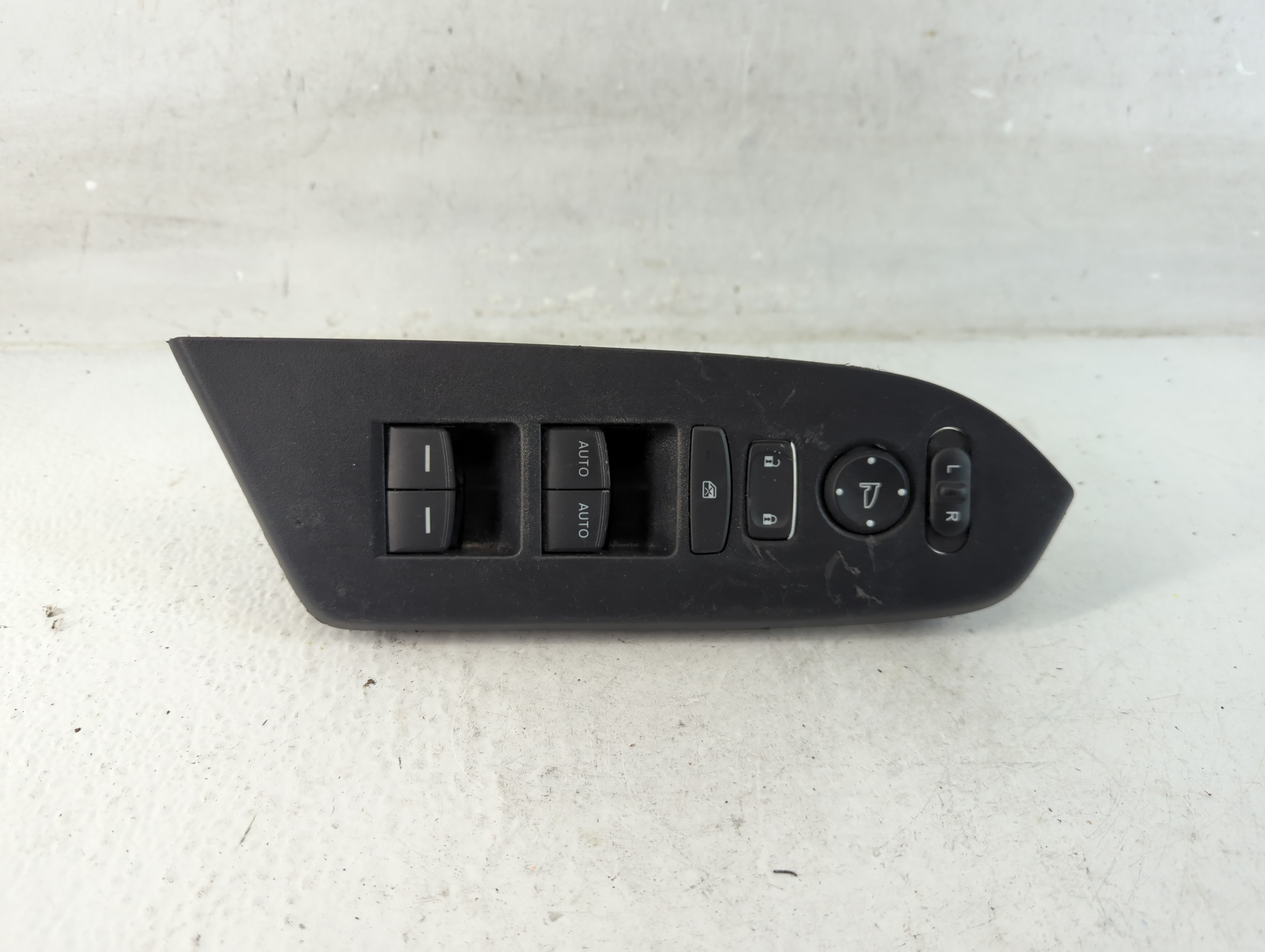 2017-2022 Honda Cr-v Driver Left Door Master Power Window Switch 1054995 - Oemusedautoparts1.com