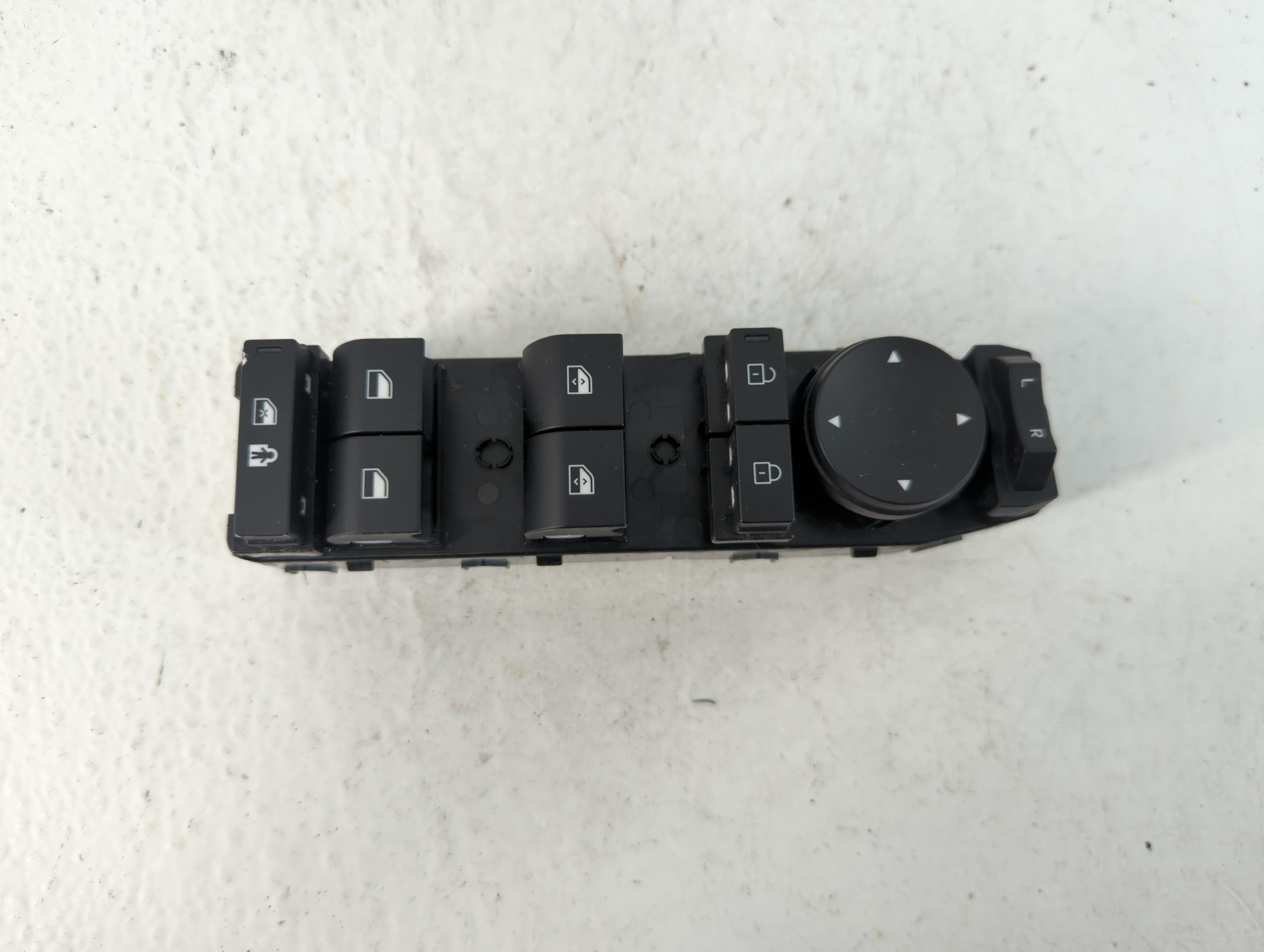 Picture of 2024 Hyundai Santa Fe Driver Left Door Master Power Window Switch 1054998