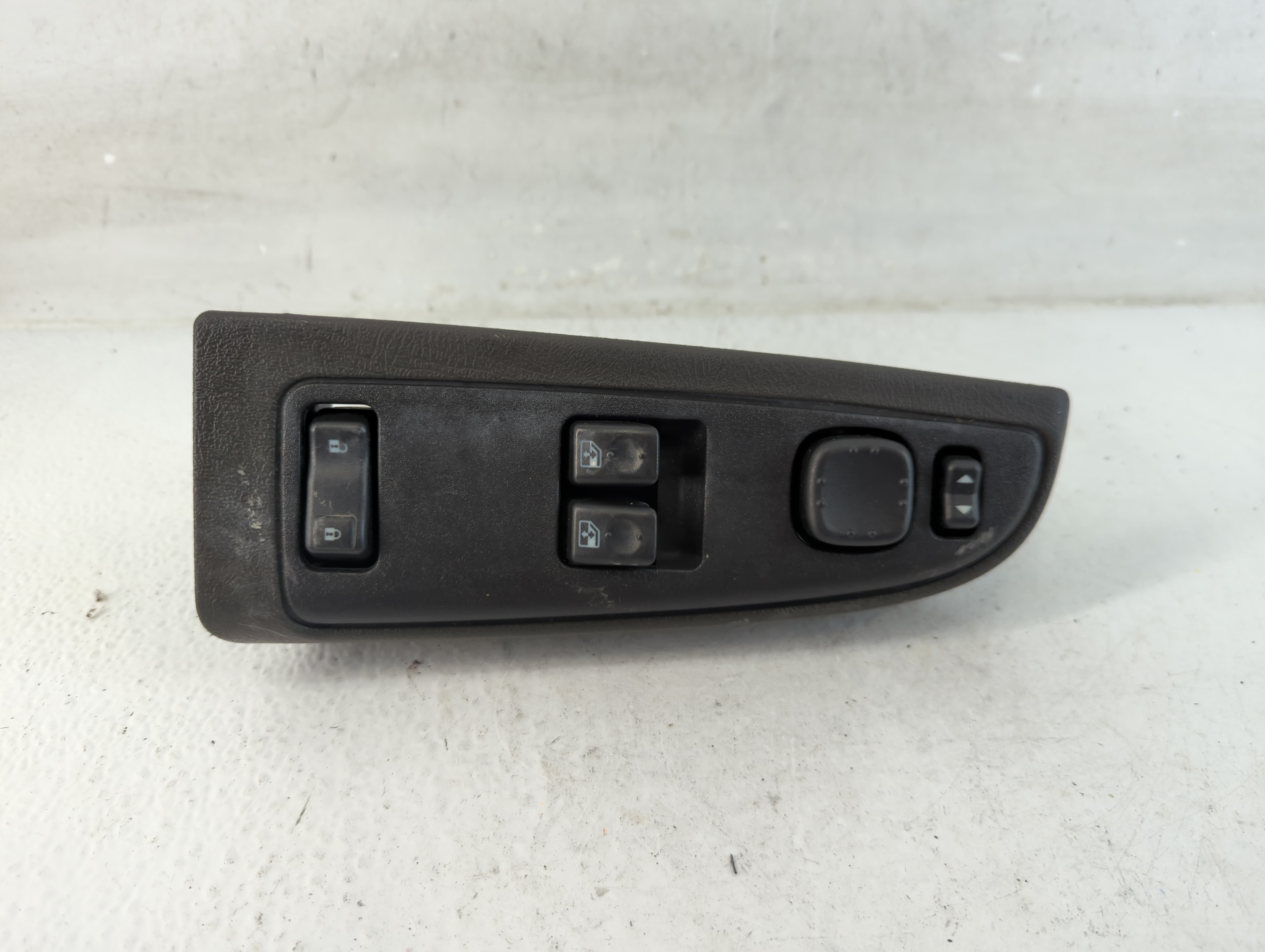 2003 Chevrolet Silverado 1500 Driver Left Door Master Power Window Switch 1055001 - Oemusedautoparts1.com