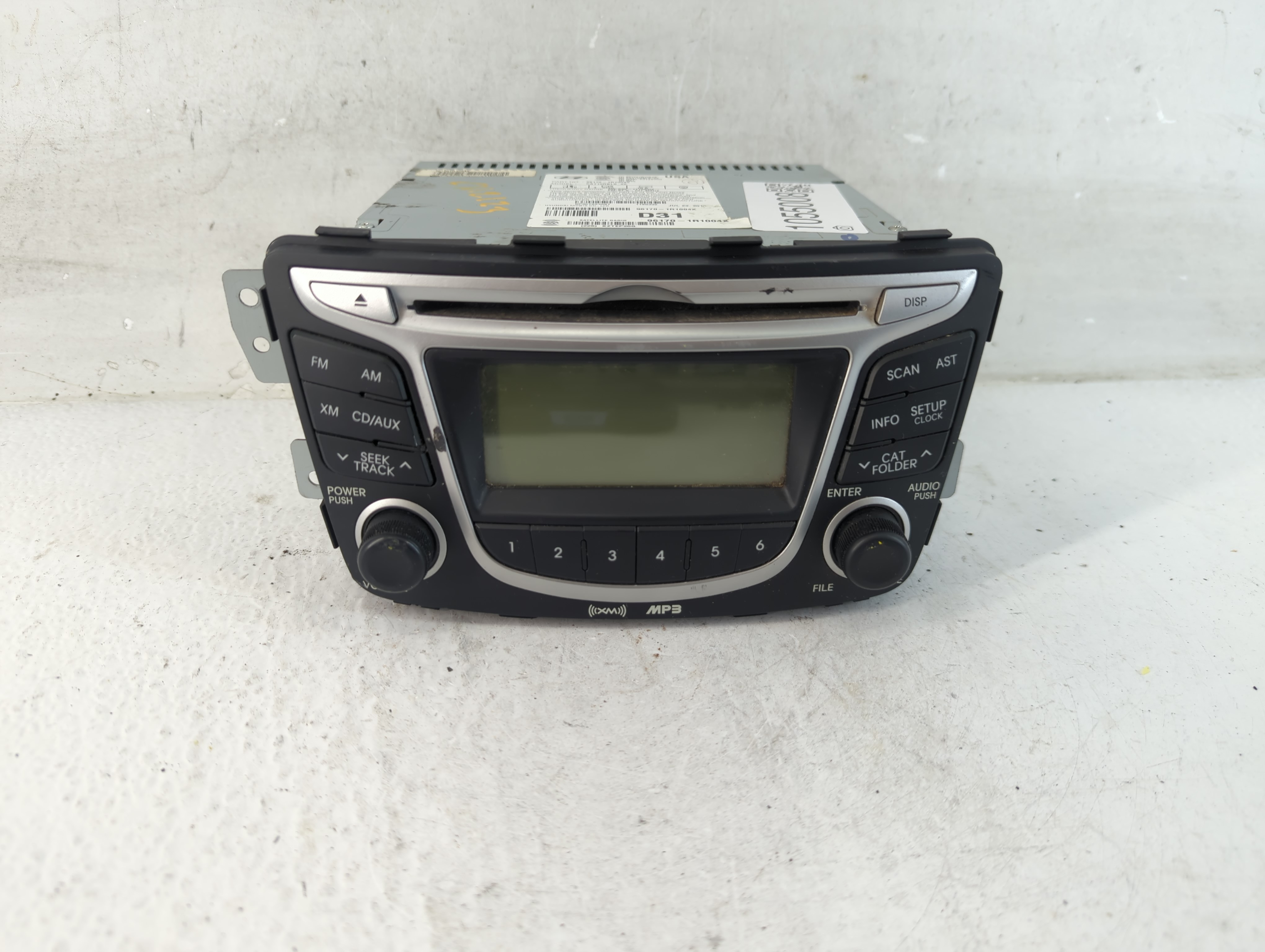 2012-2014 Hyundai Accent Am Fm Cd Player Radio Receiver 1055008 - Oemusedautoparts1.com