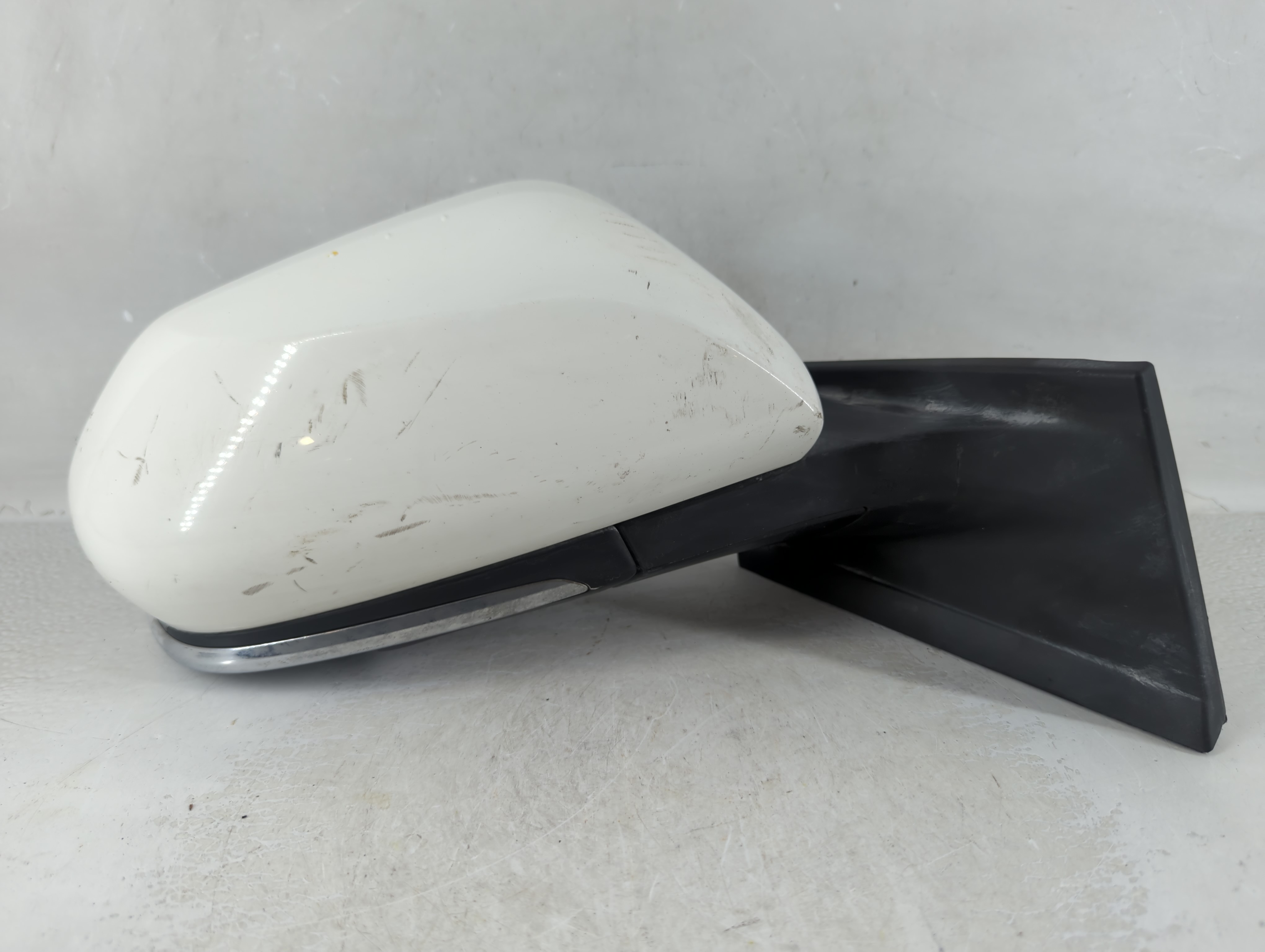 2021-2022 Toyota Prius Passenger Right Side View Power Door Mirror White 1055013 - Oemusedautoparts1.com