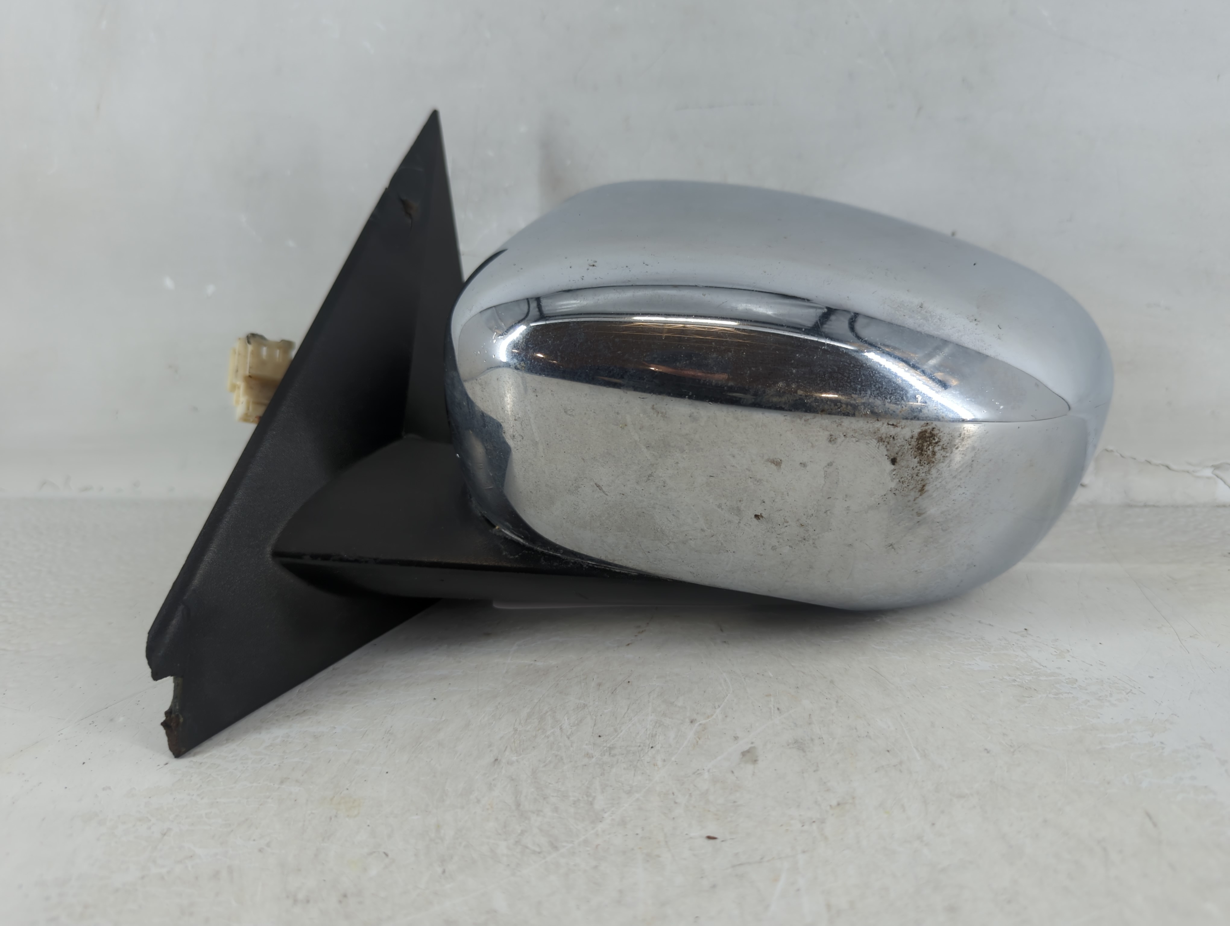 2006-2010 Dodge Charger Driver Left Side View Power Door Mirror Chrome 1055019 - Oemusedautoparts1.com