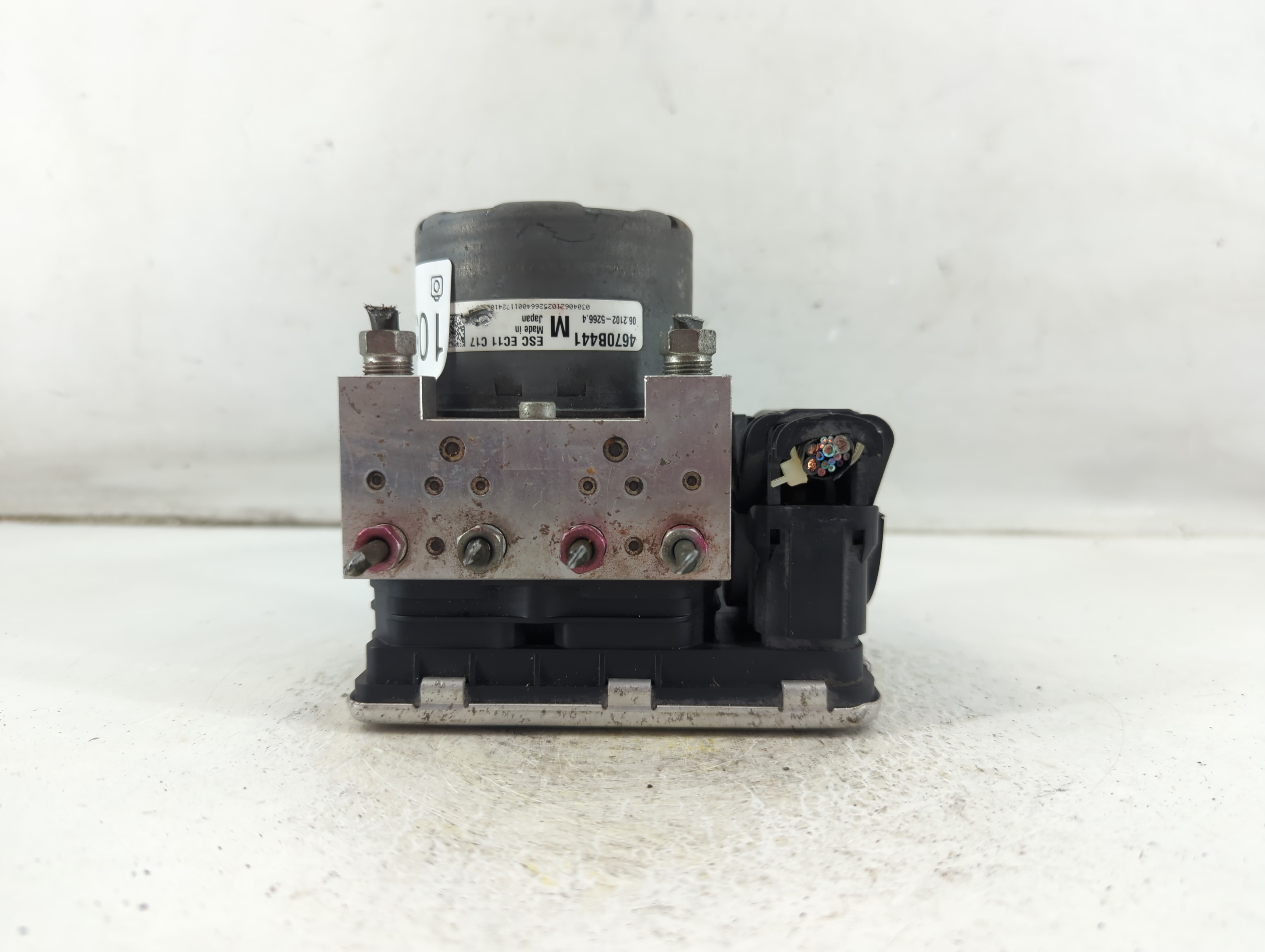 Mitsubishi Outlander Abs Pump Control Module 1055100 - Oemusedautoparts1.com