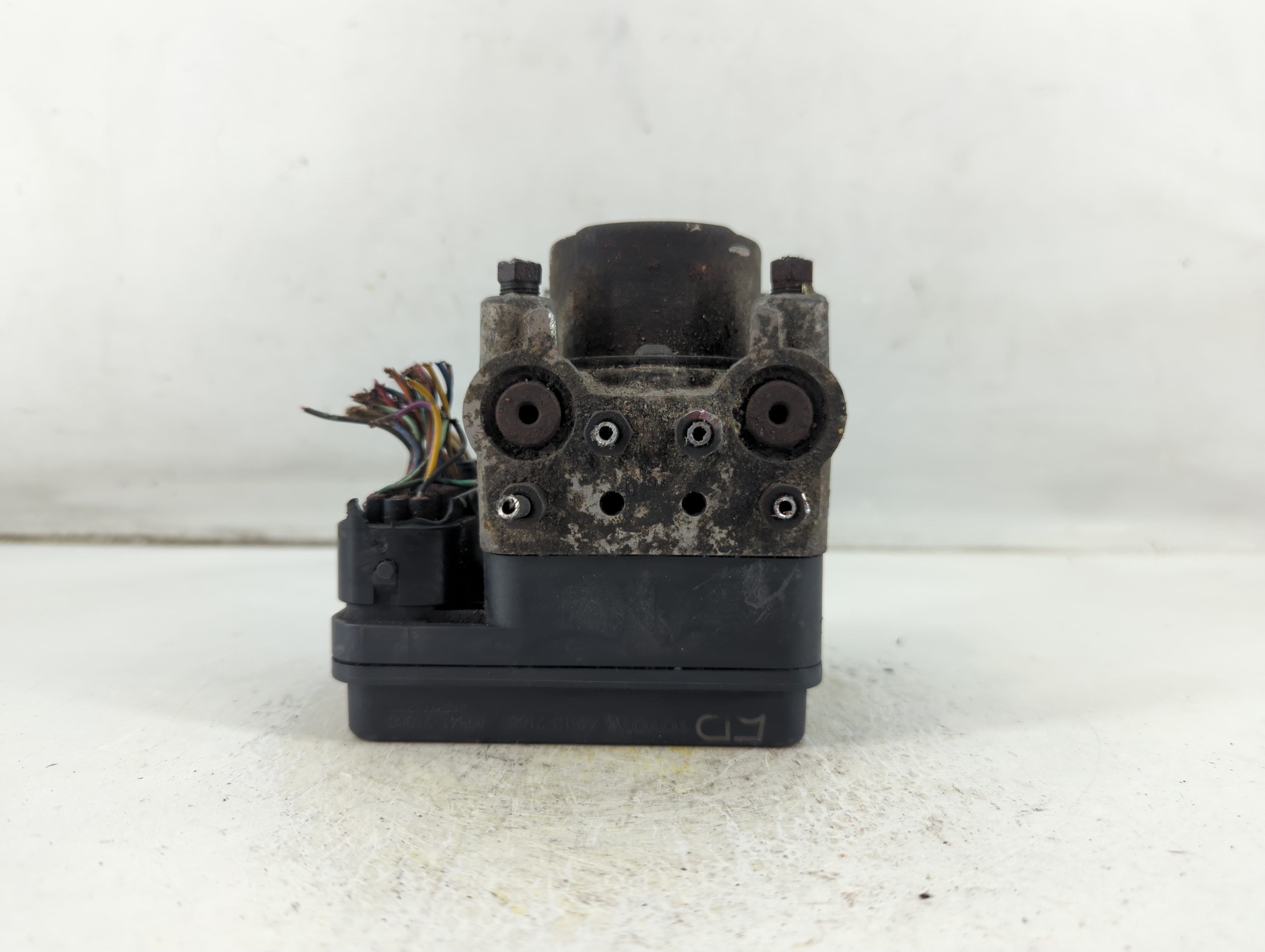 2005-2010 Scion Tc Abs Pump Control Module 1055104 - Oemusedautoparts1.com
