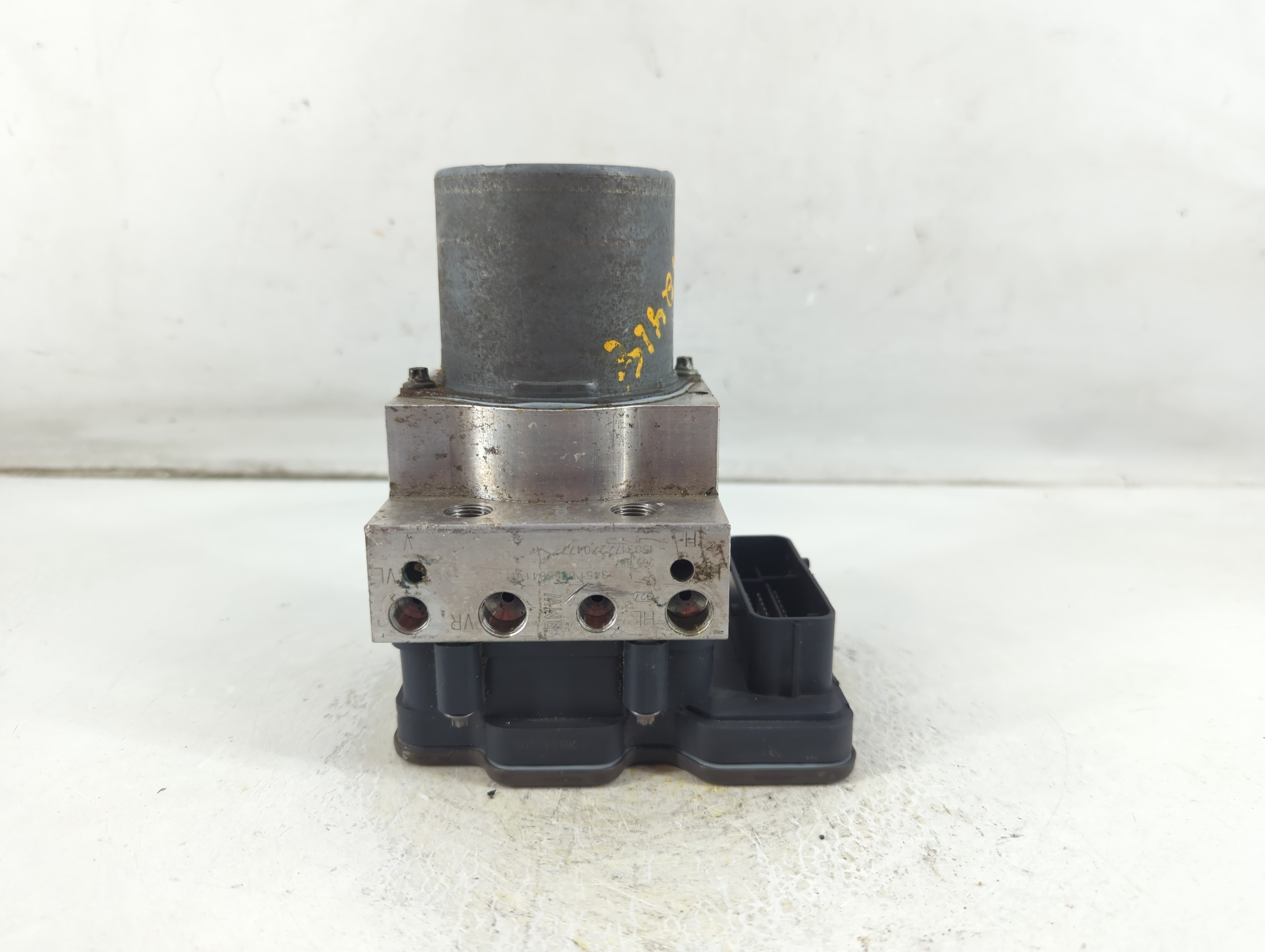 Bmw X5 Abs Pump Control Module 1055109 - Oemusedautoparts1.com