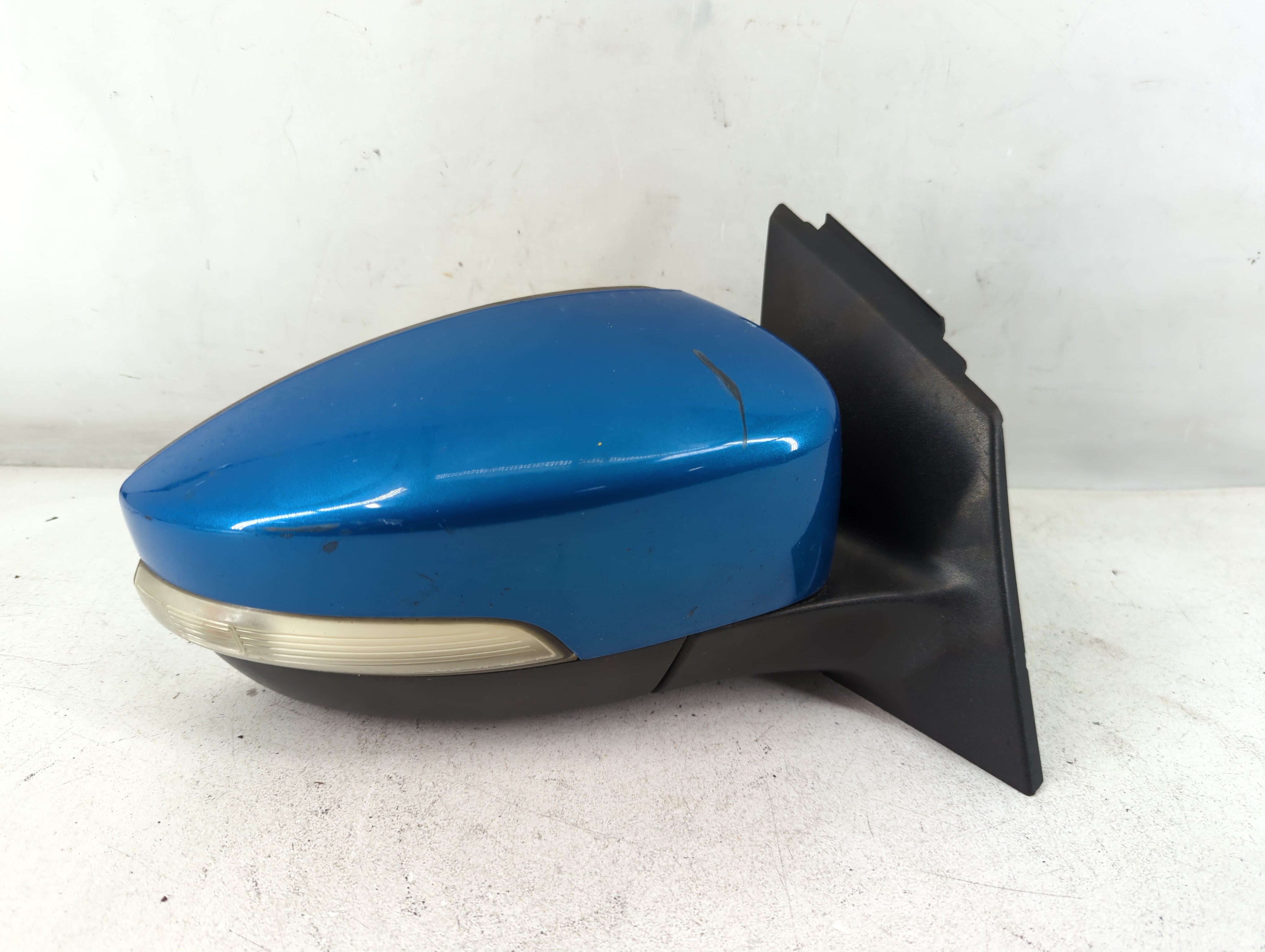 2015-2018 Ford Focus Passenger Right Side View Power Door Mirror Blue 1055151 - Oemusedautoparts1.com