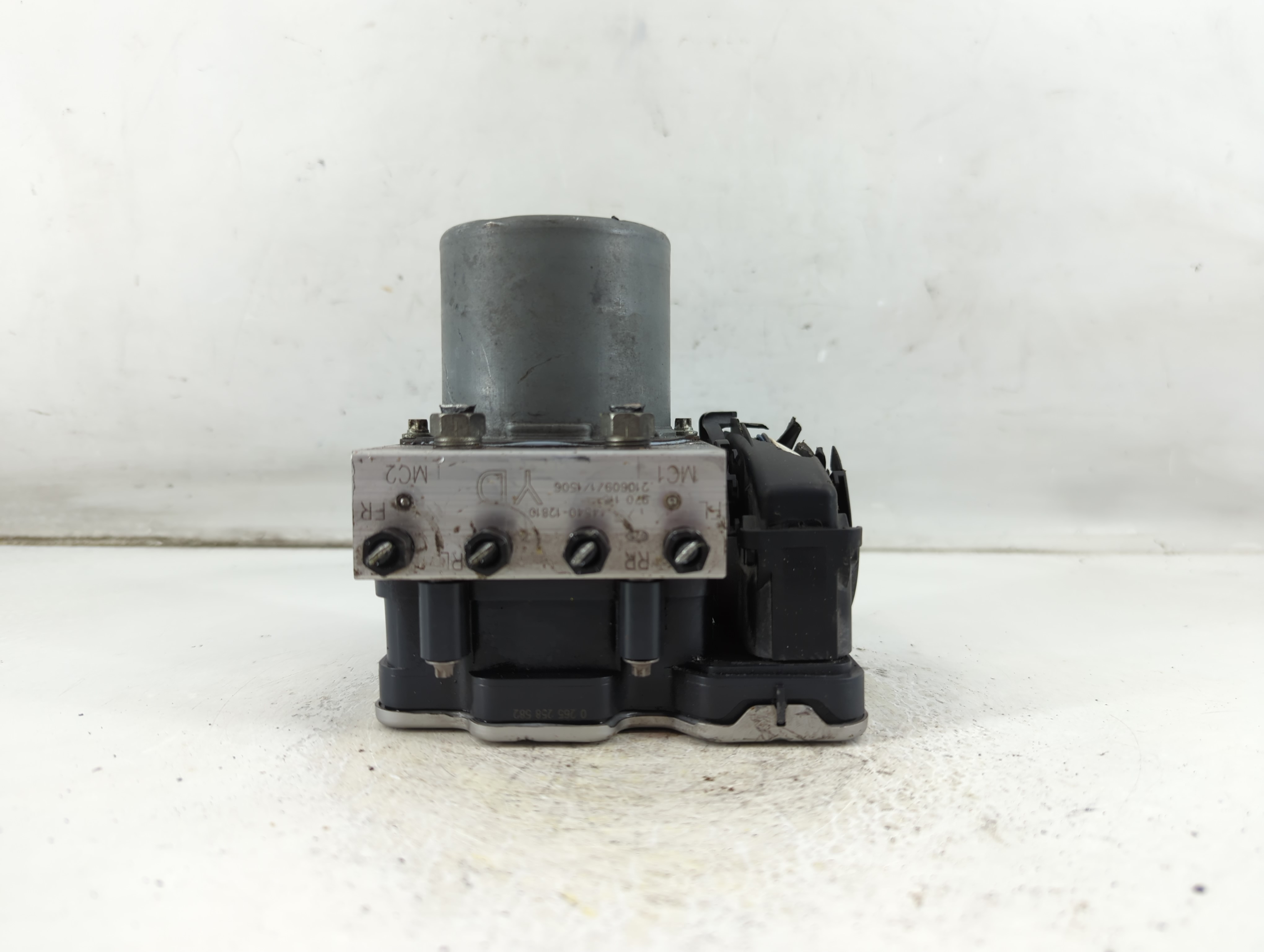 2020-2022 Toyota Corolla Abs Pump Control Module 1055168 - Oemusedautoparts1.com
