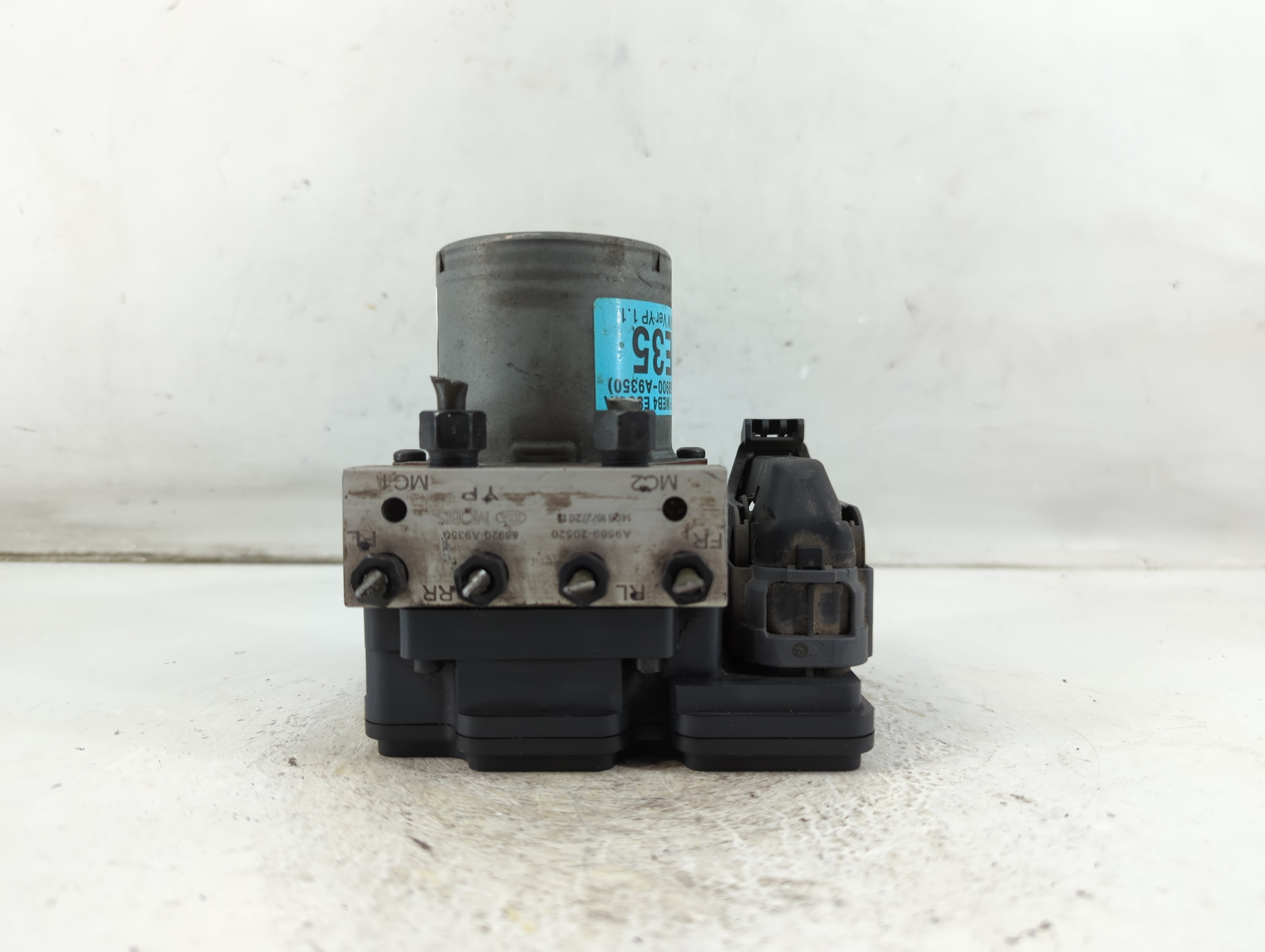 2015-2018 Kia Sedona Abs Pump Control Module 1055244 - Oemusedautoparts1.com