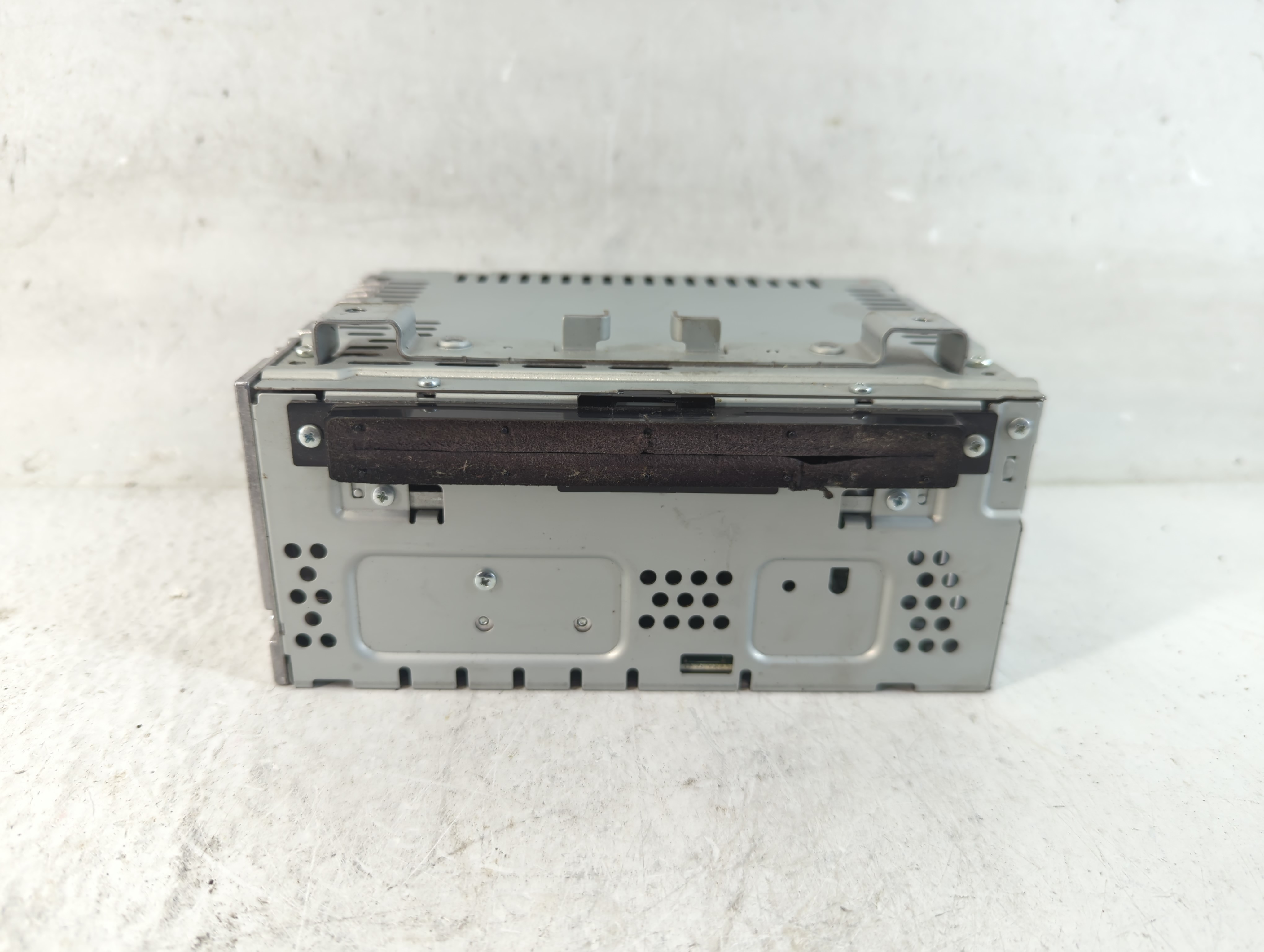 2014-2019 Ford Taurus Am Fm Cd Player Radio Receiver 1055256 - Oemusedautoparts1.com
