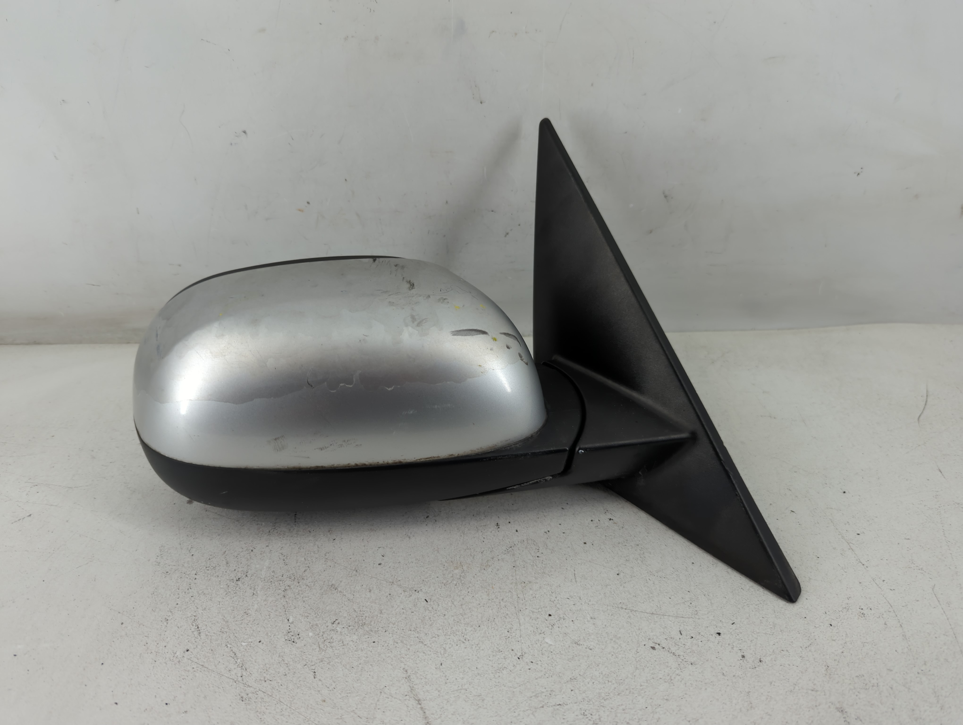 2014-2019 Kia Soul Passenger Right Side View Power Door Mirror Grey 1055262 - Oemusedautoparts1.com
