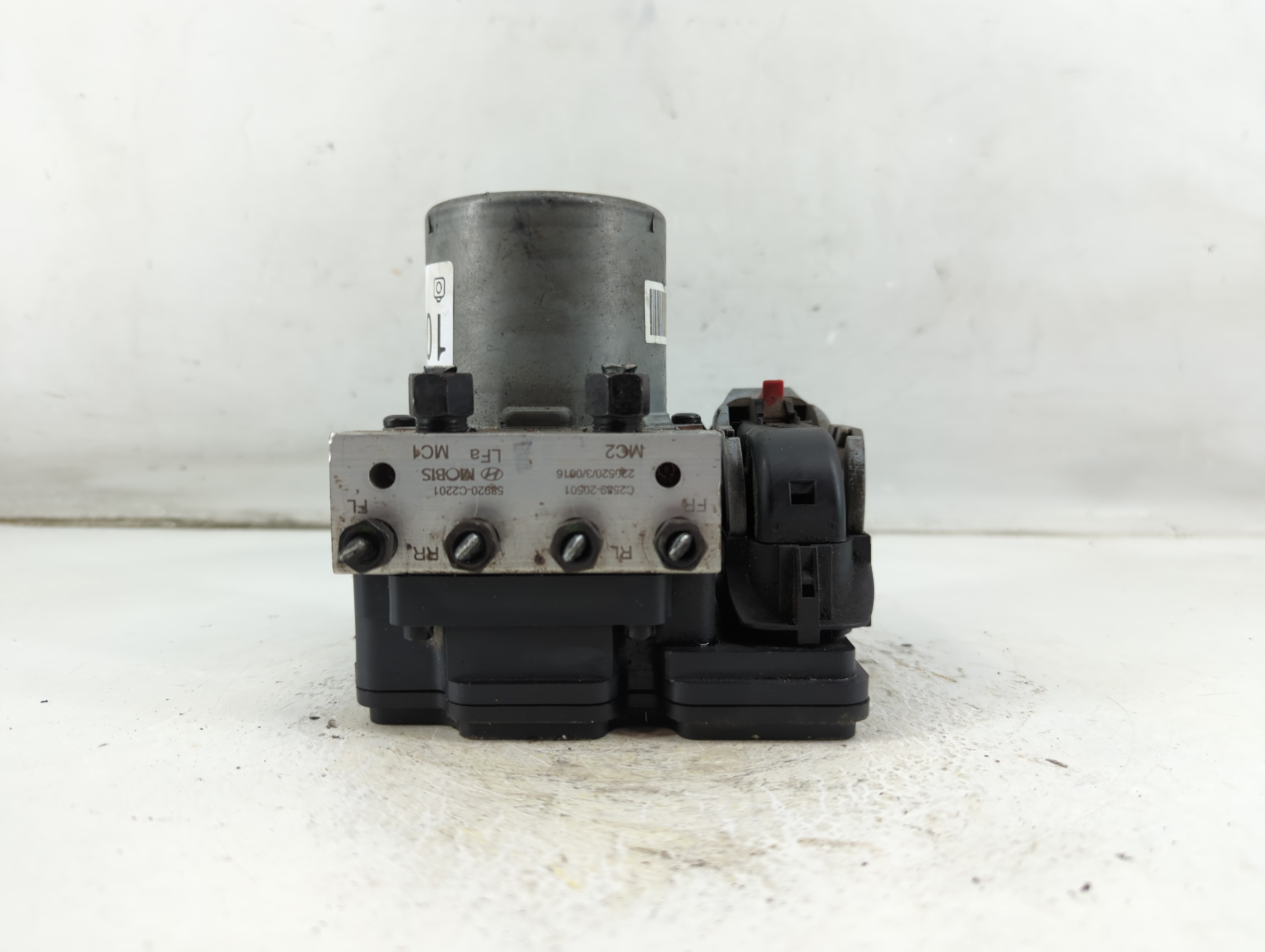 Picture of 2015-2017 Hyundai Sonata Abs Pump Control Module 1055344