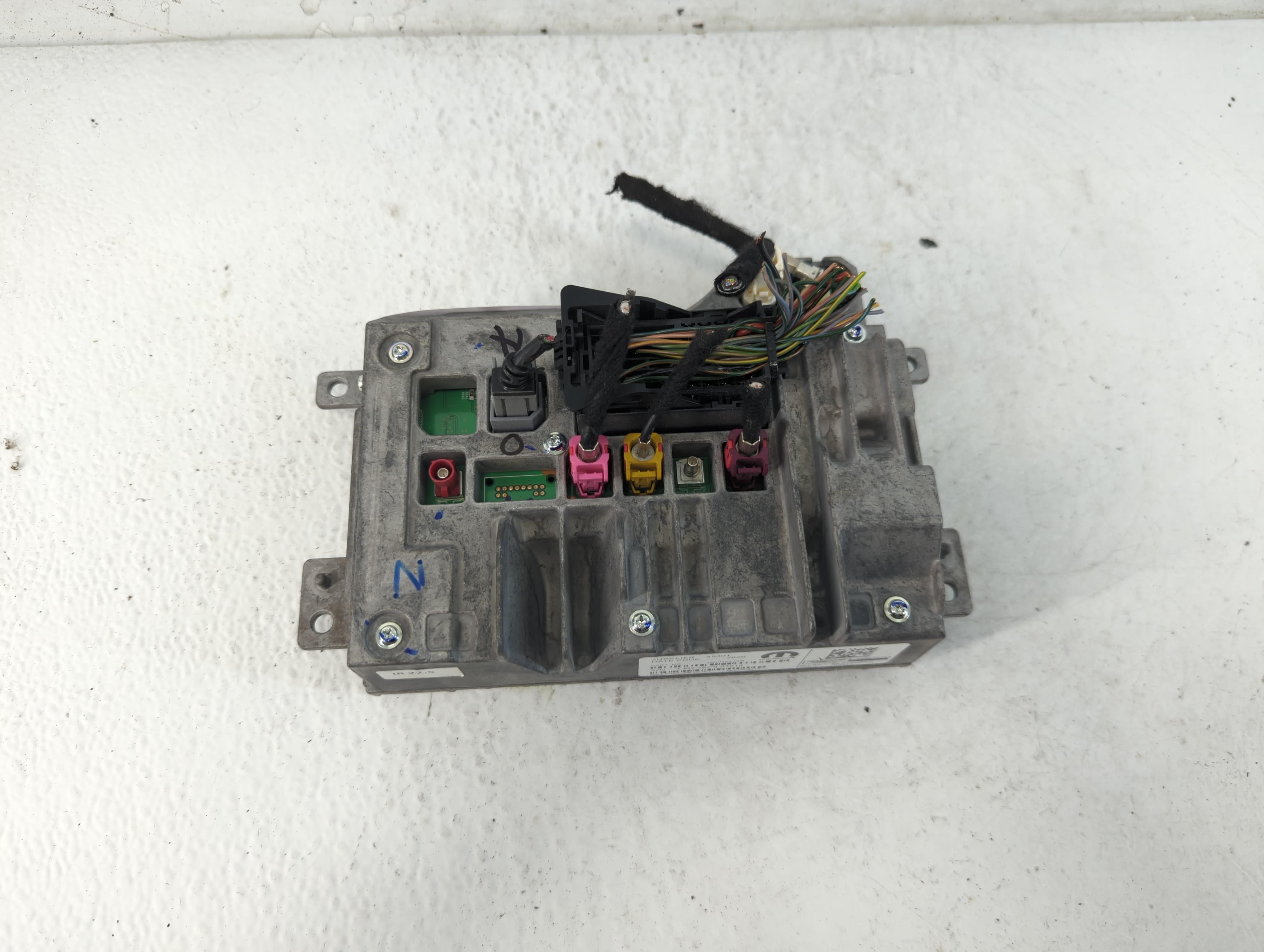 2019-2019 Chrysler Pacifica Am Fm Cd Player Radio Receiver 1055407 - Oemusedautoparts1.com