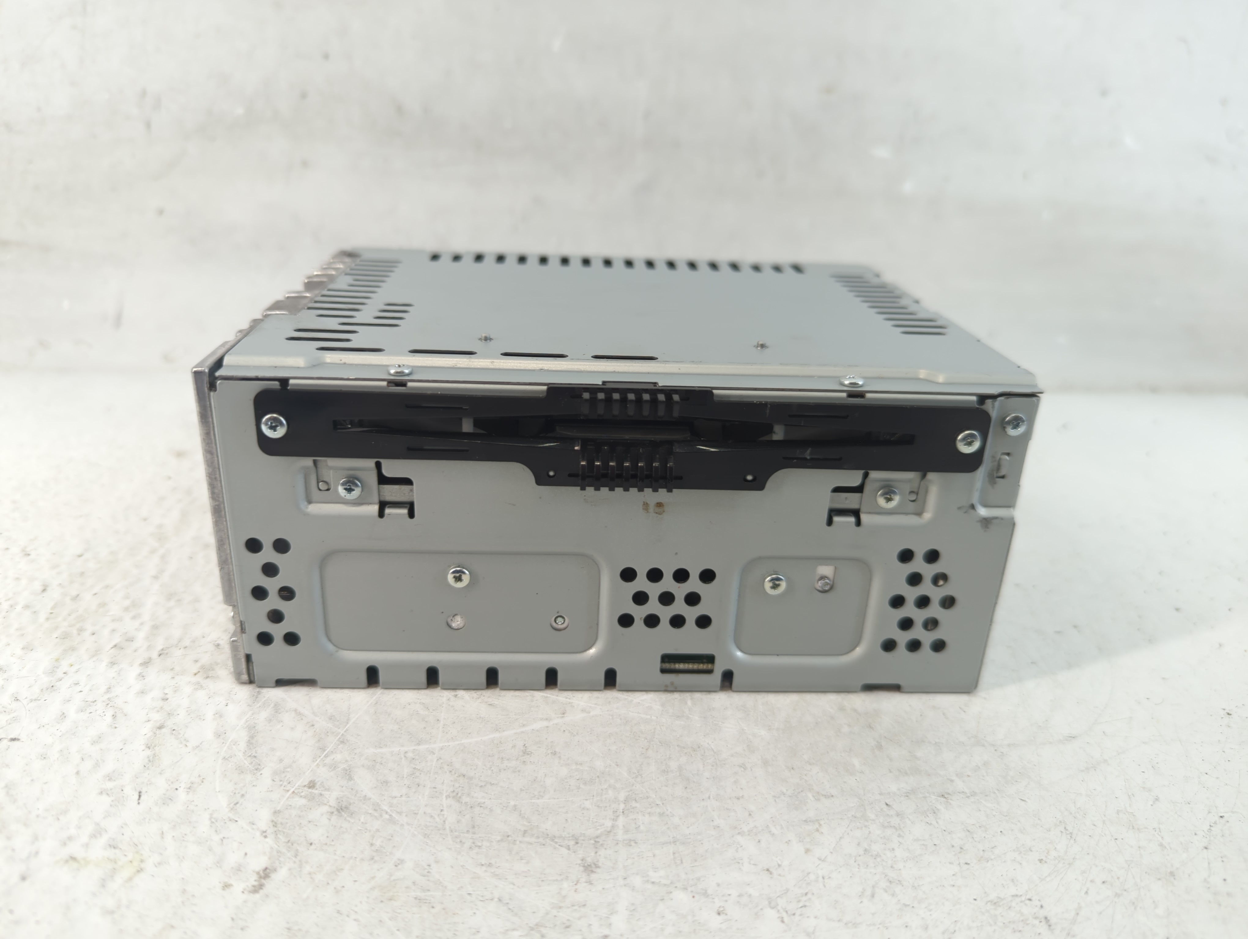 Picture of 2013-2015 Ford Fusion Am Fm Cd Player Radio Receiver 1055410