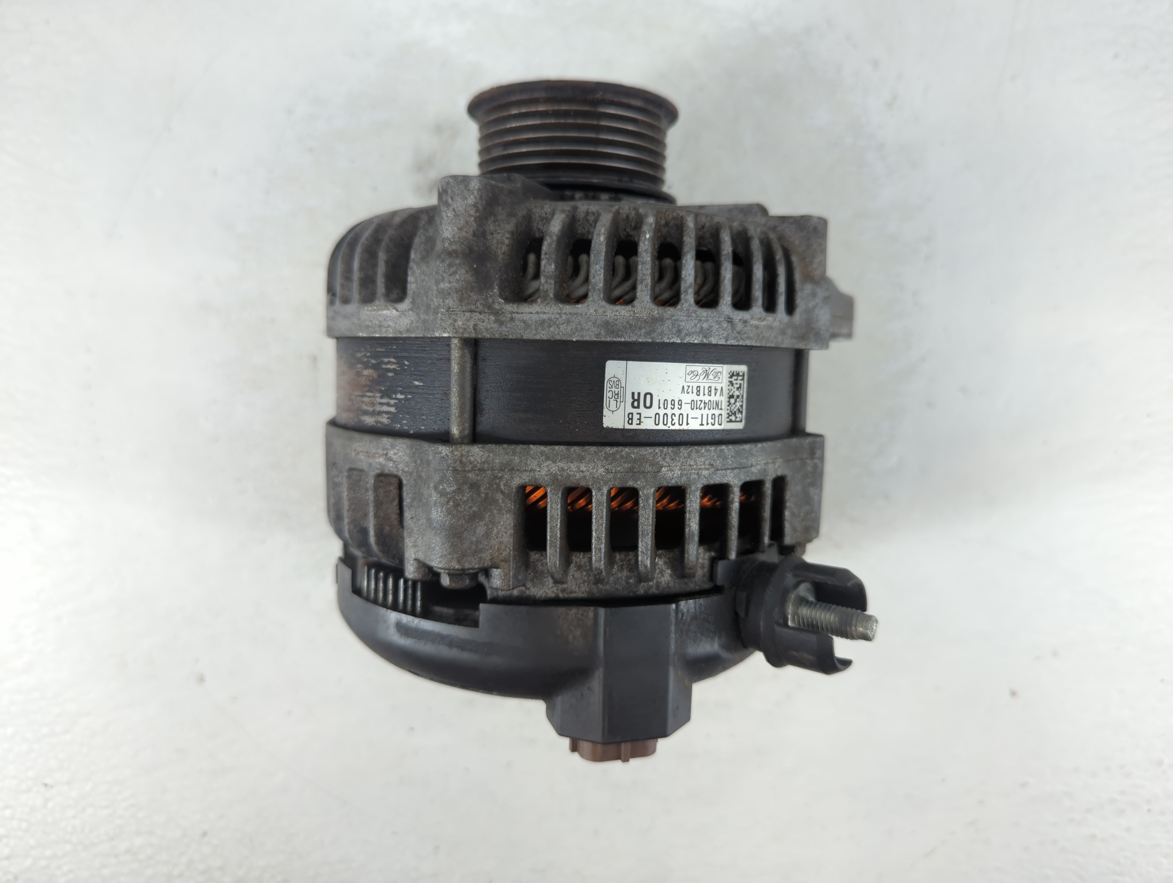 2013-2019 Ford Taurus Alternator Generator Charging Assembly Engine Oem 1055861 - Oemusedautoparts1.com