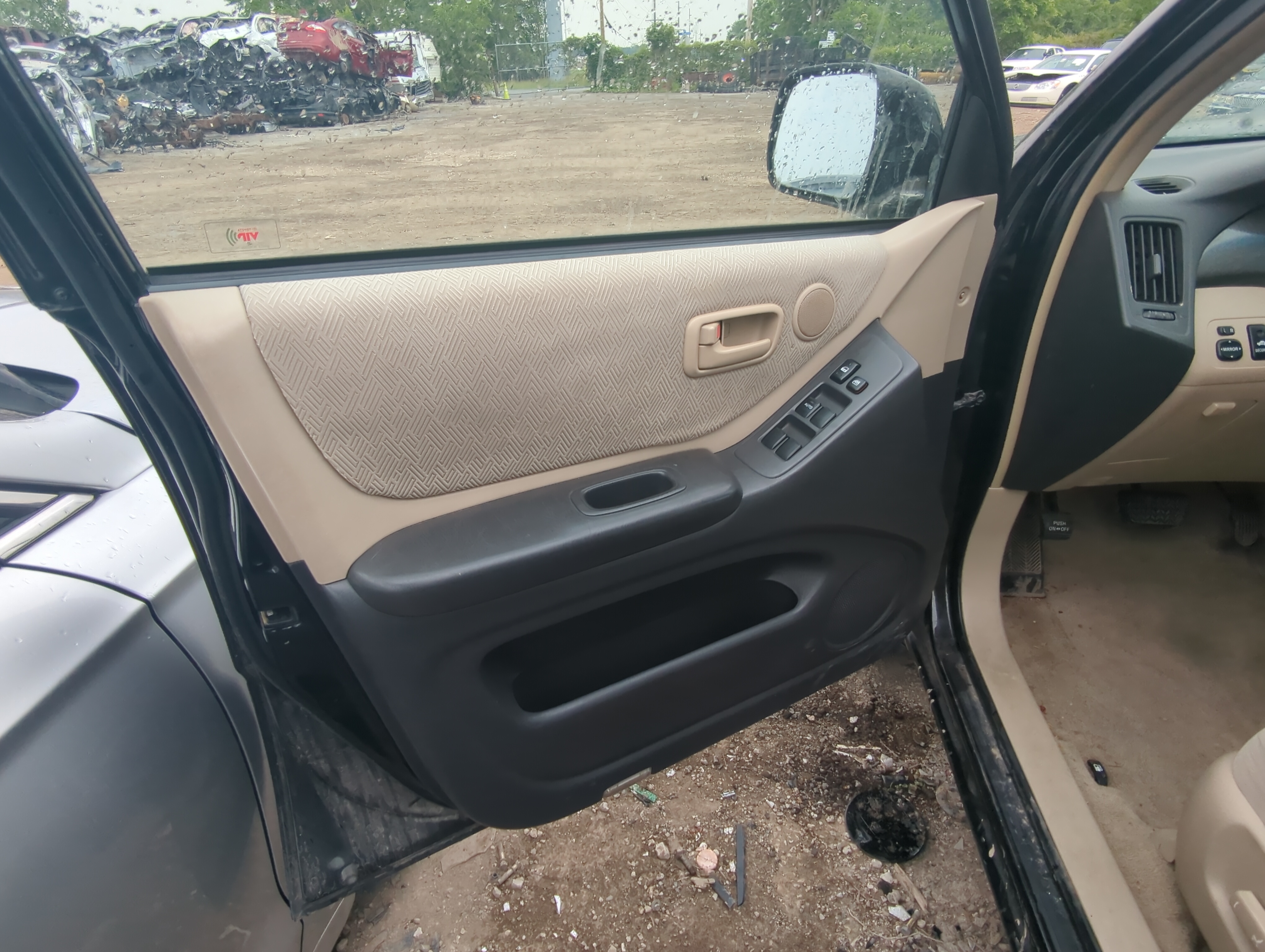 Picture of 2001 Toyota Highlander Front Left Driver Interior Door Panel Trim 1056168