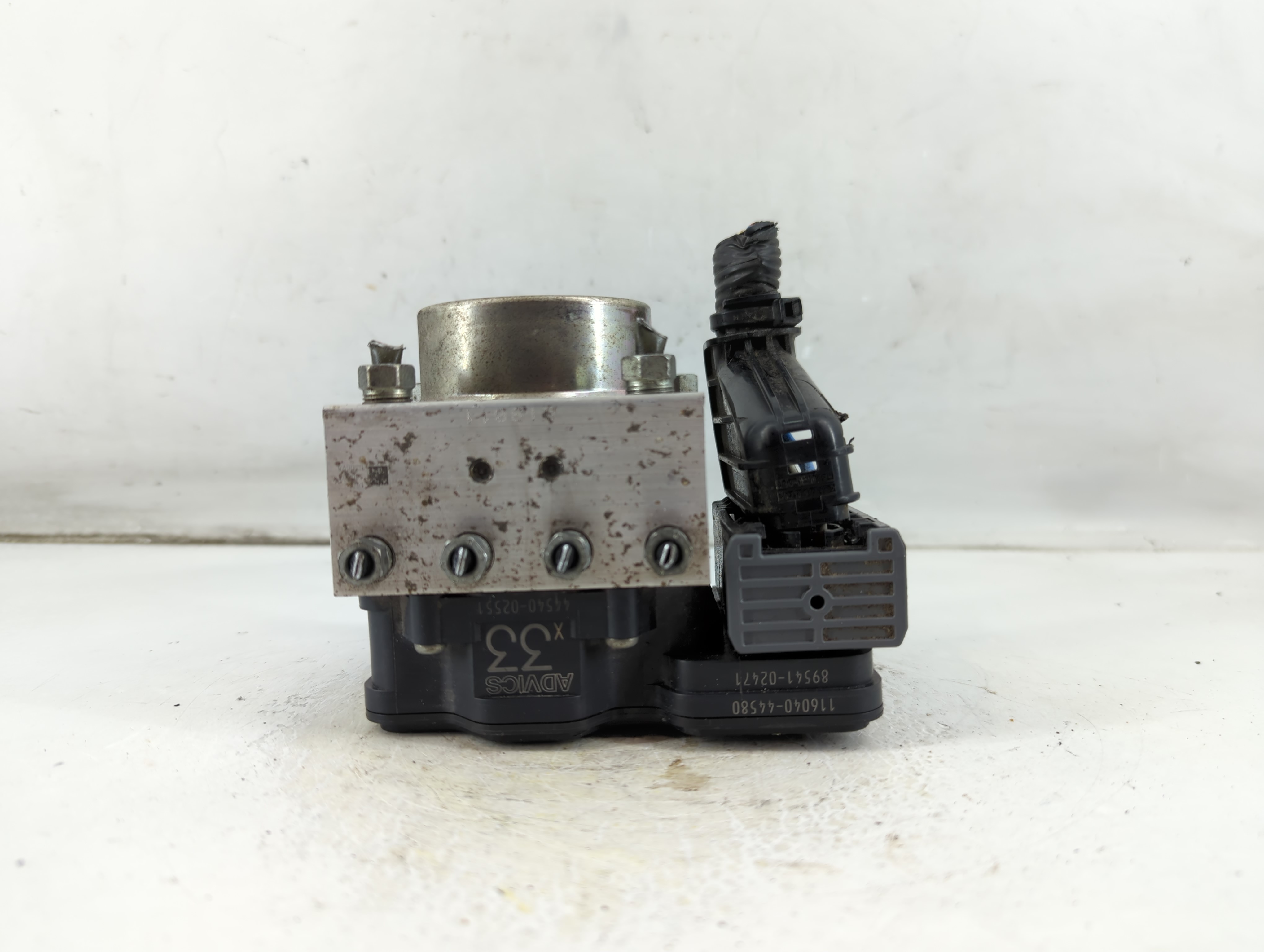 2018-2019 Toyota Corolla Abs Pump Control Module 1056221 - Oemusedautoparts1.com