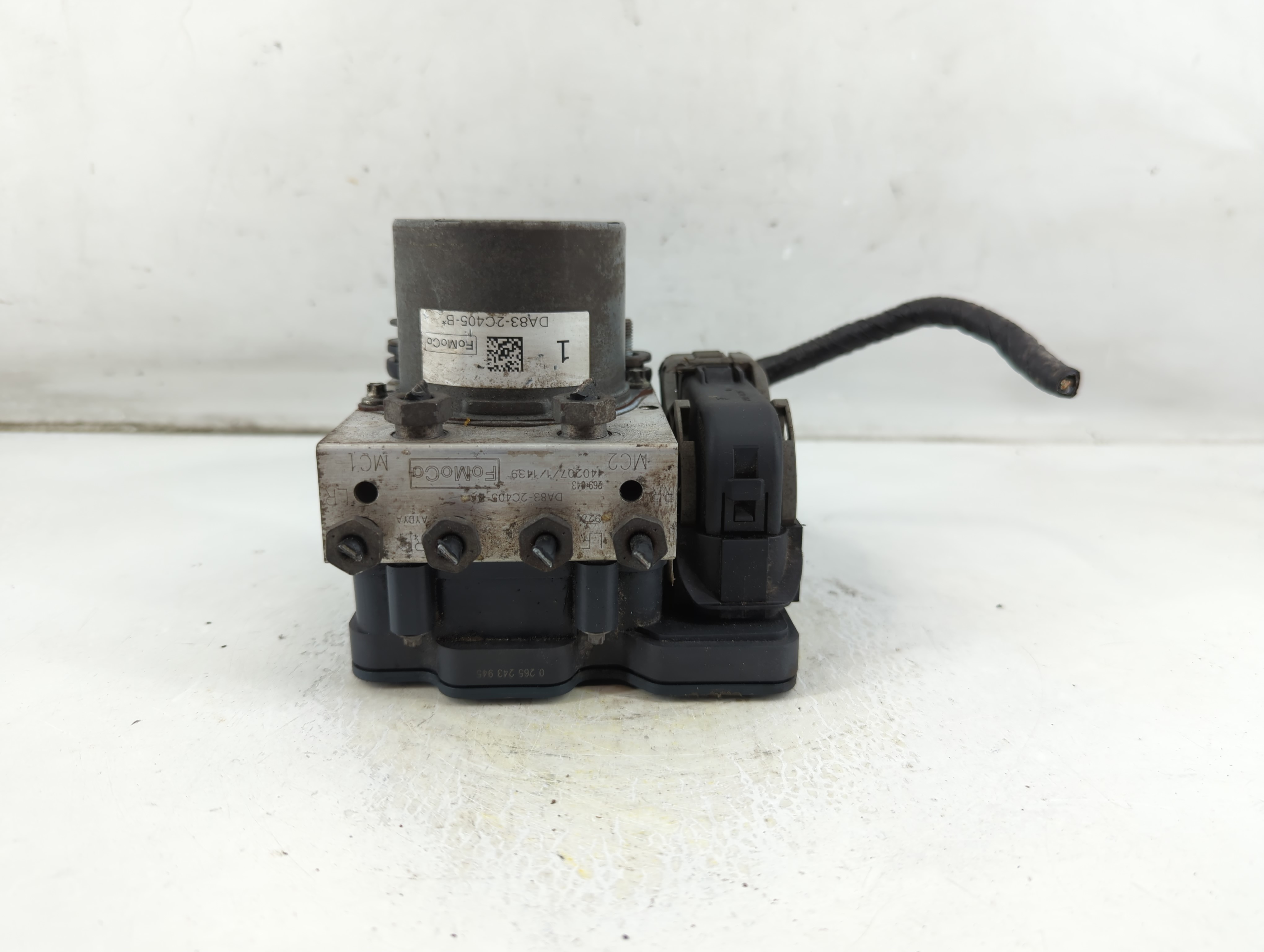 2014-2019 Ford Flex Abs Pump Control Module 1056225 - Oemusedautoparts1.com