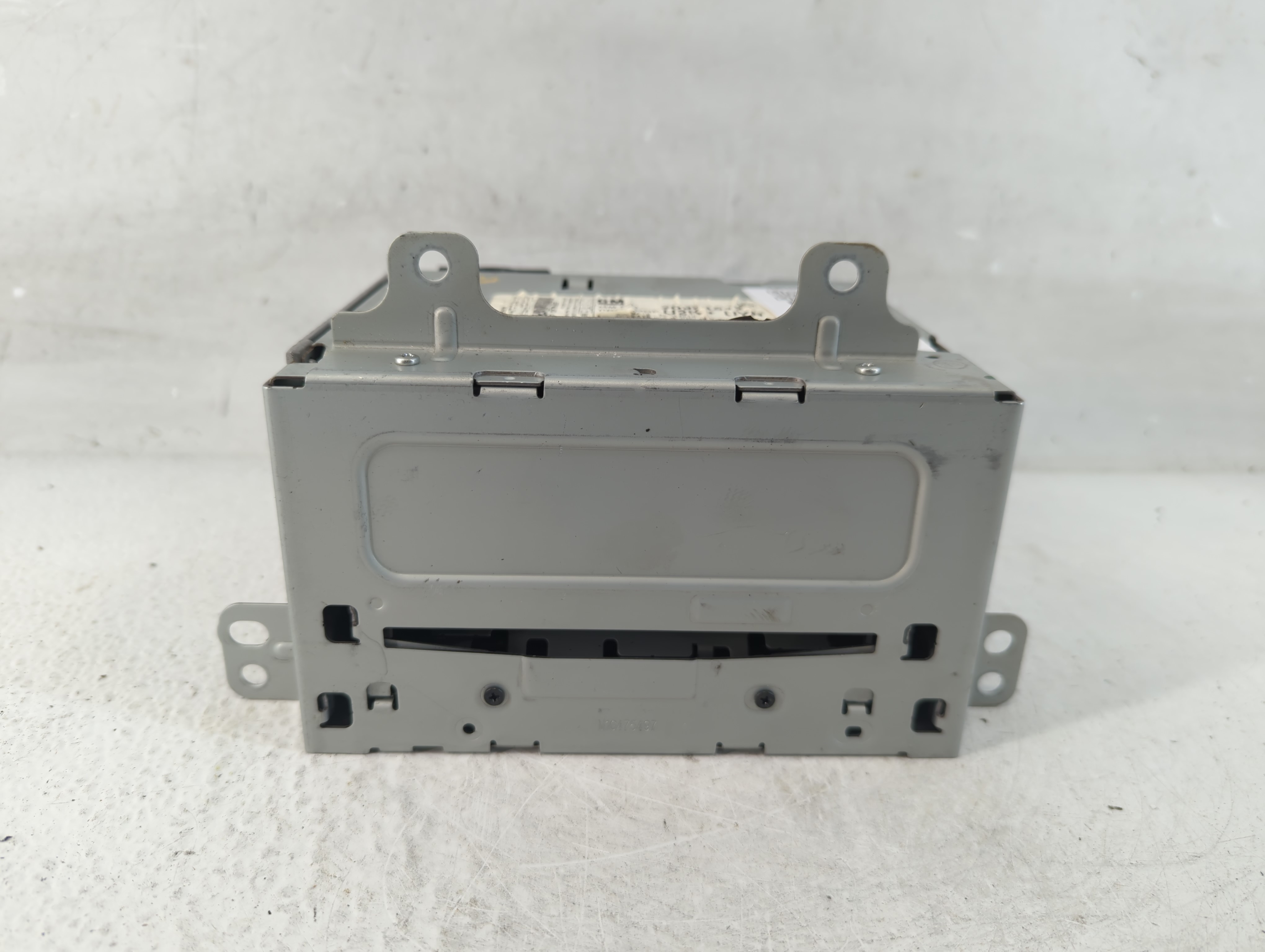 2011-2012 Chevrolet Cruze Am Fm Cd Player Radio Receiver 1056407 - Oemusedautoparts1.com