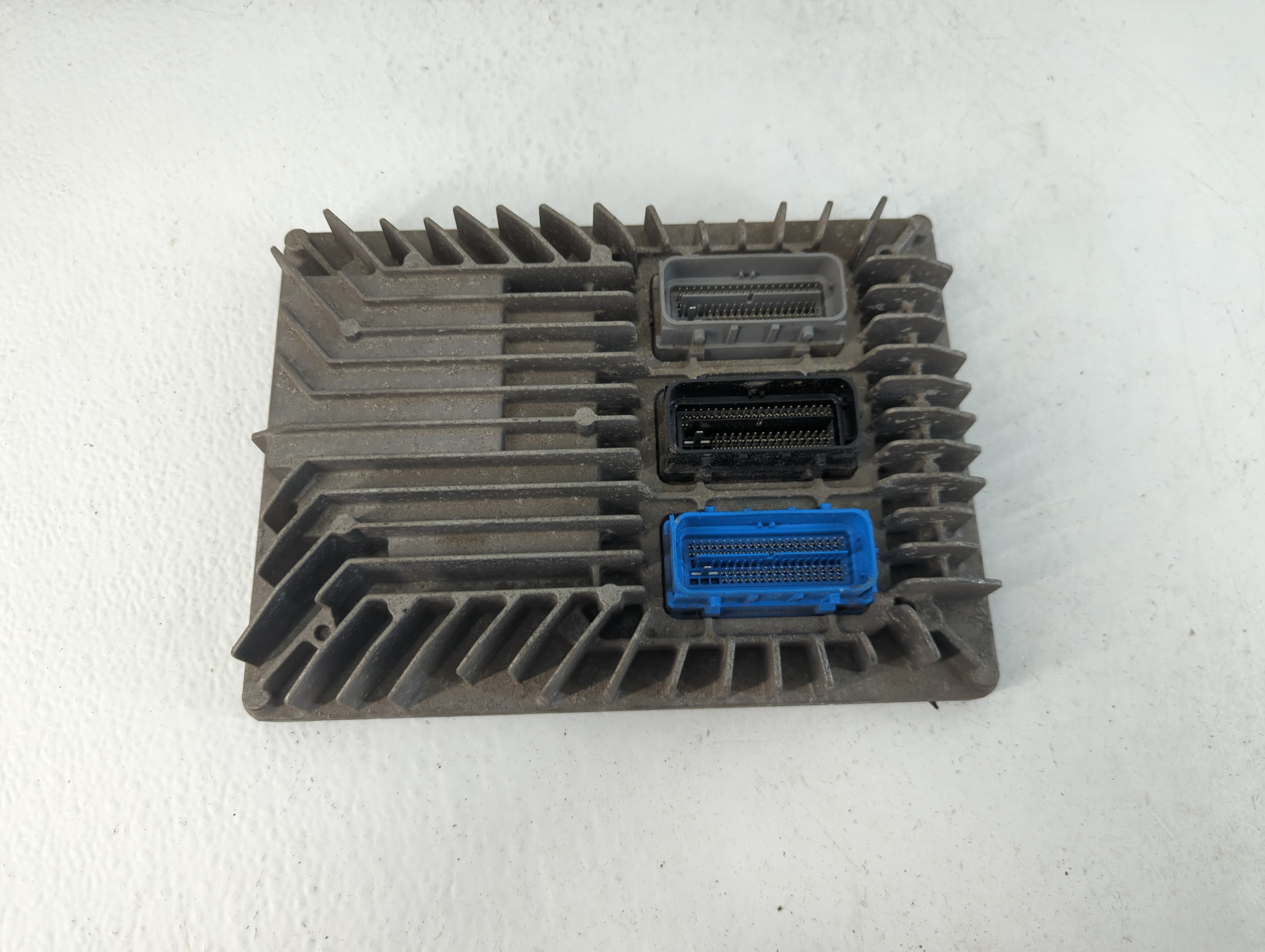 Picture of 2013-2016 Gmc Terrain Engine Control Computer Ecu Pcm Ecm Pcu Oem 1056567
