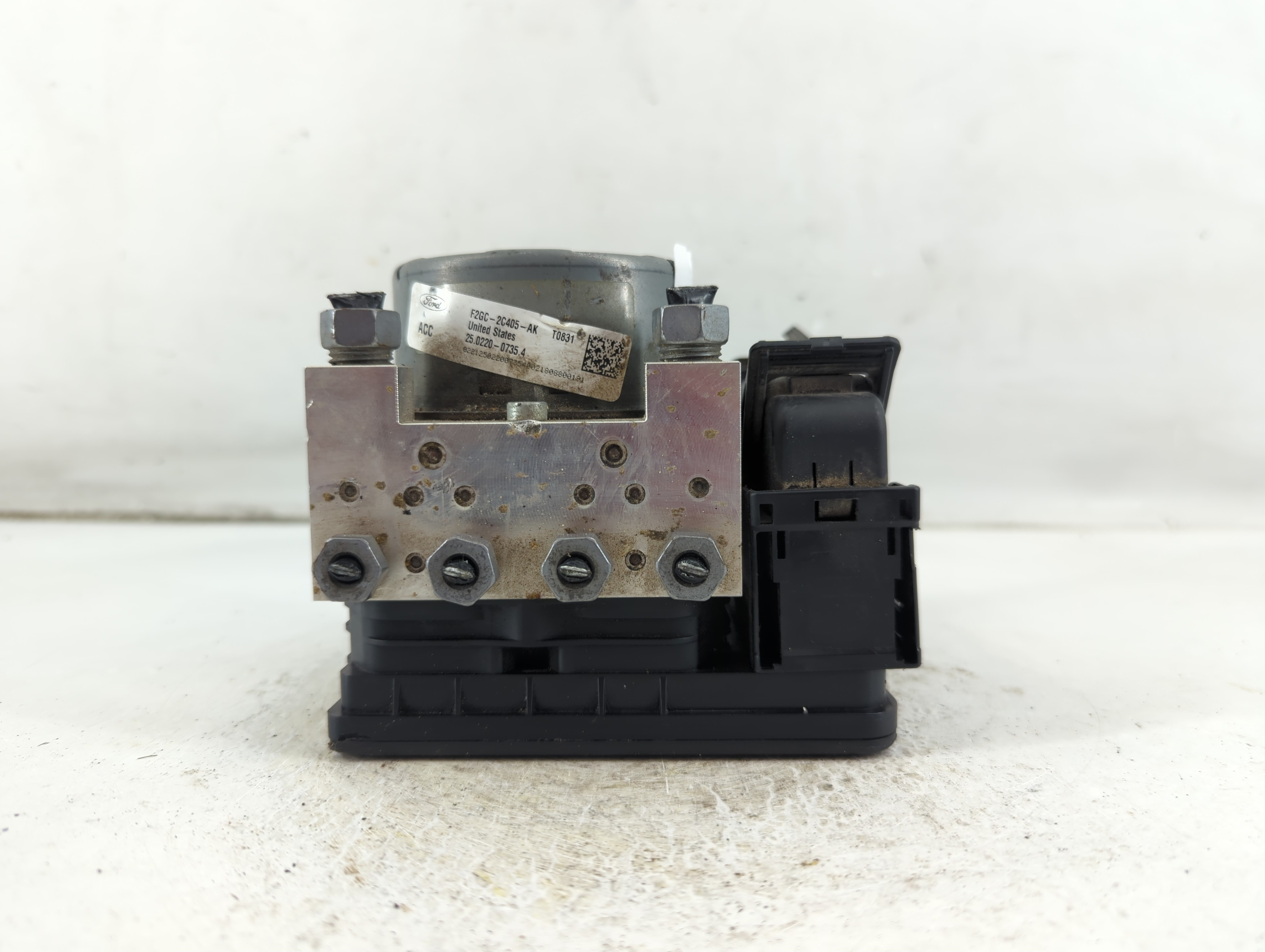 2015-2018 Ford Edge Abs Pump Control Module 1056571 - Oemusedautoparts1.com