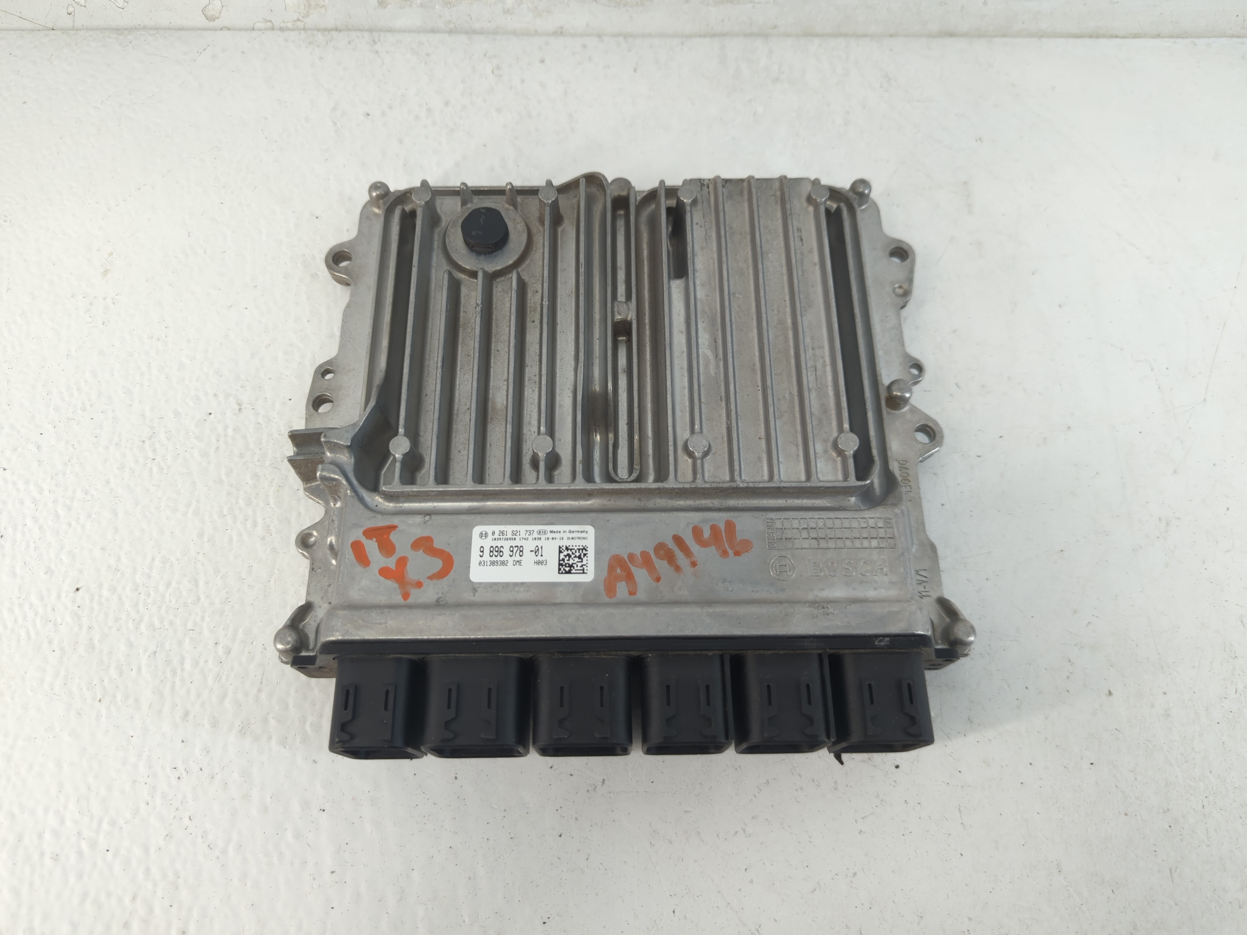 Picture of 2018-2019 Bmw X3 Engine Control Computer Ecu Pcm Ecm Pcu Oem 1056666