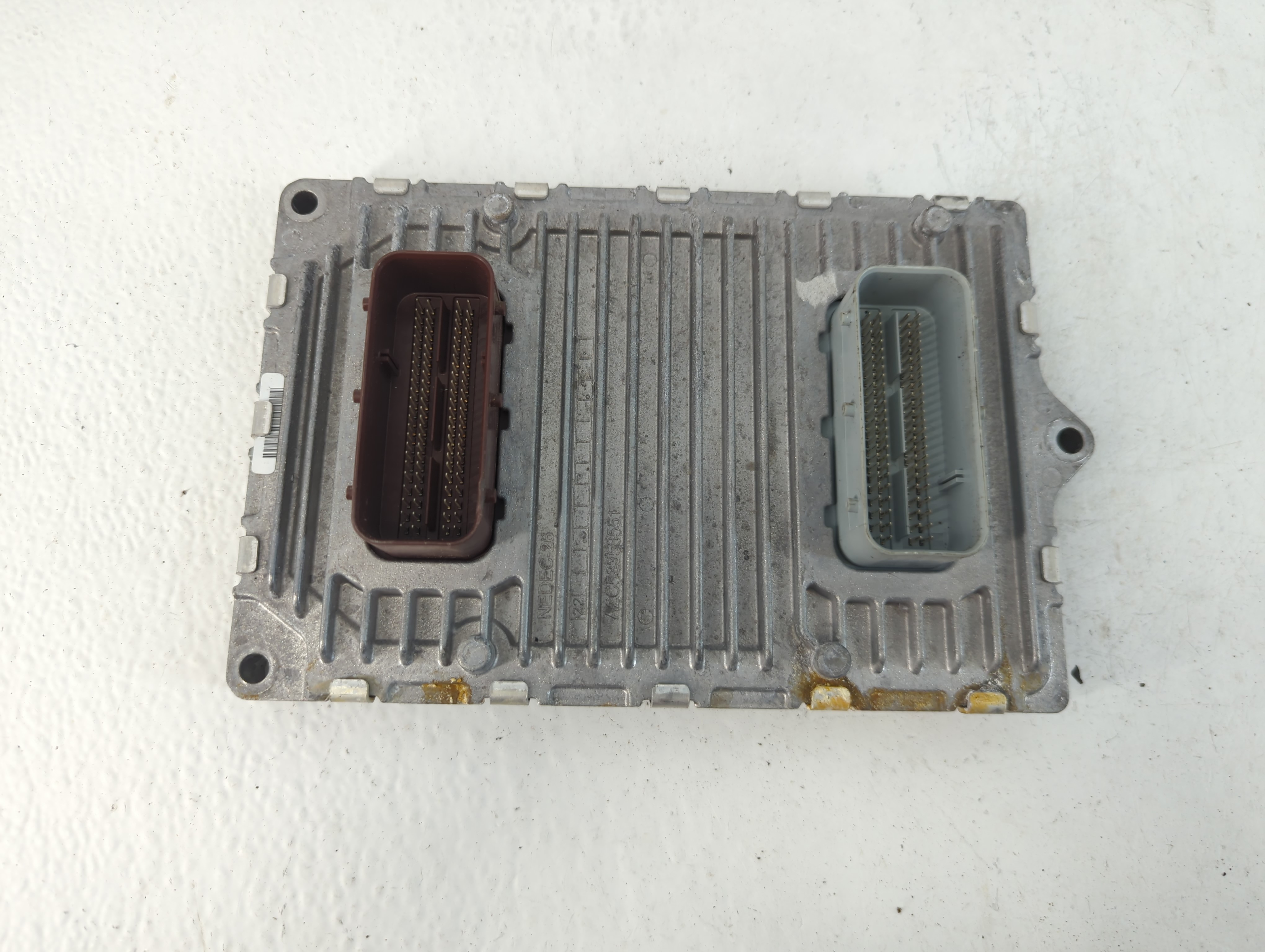 Picture of Dodge Caravan Engine Control Computer Ecu Pcm Ecm Pcu Oem 05150778ab 1056667