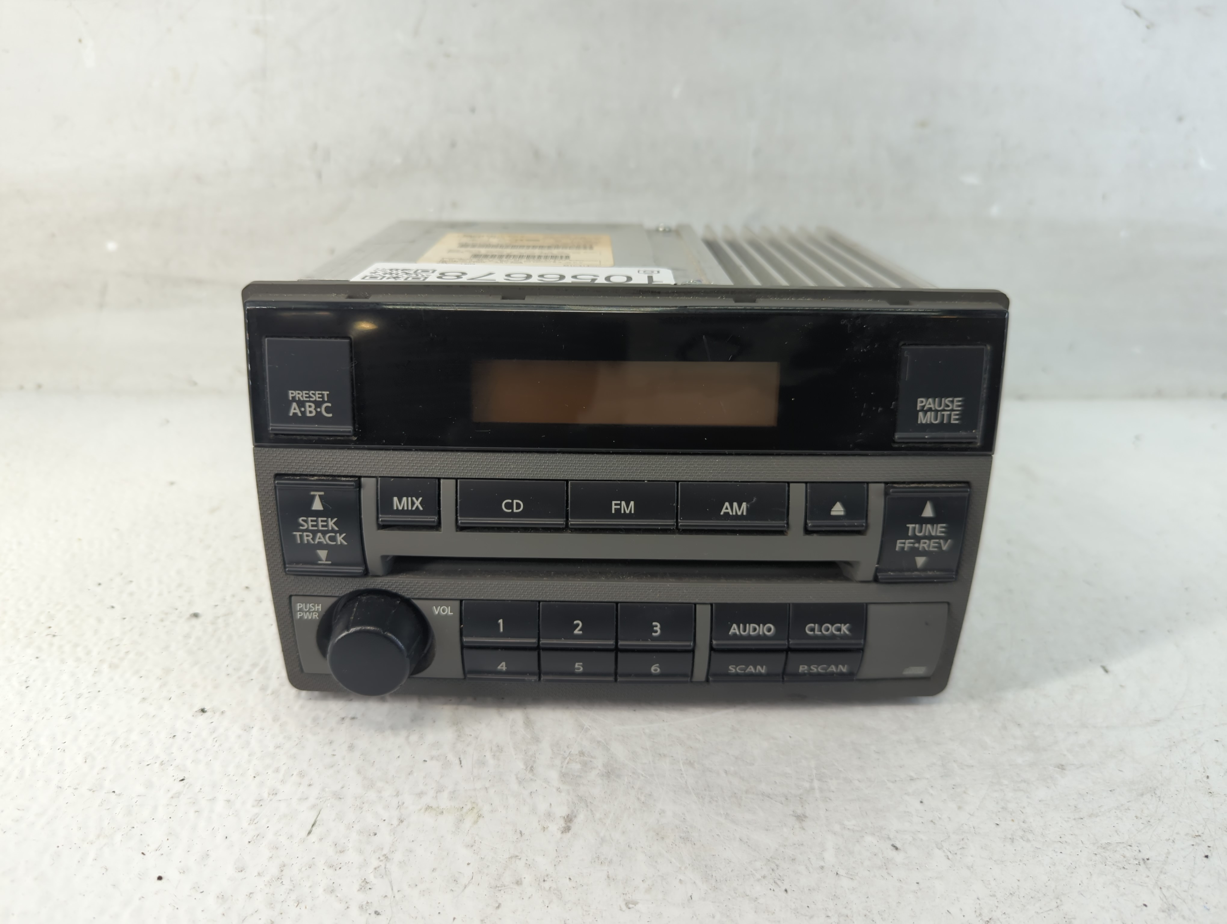 2005-2006 Nissan Altima Am Fm Cd Player Radio Receiver 1056678 - Oemusedautoparts1.com