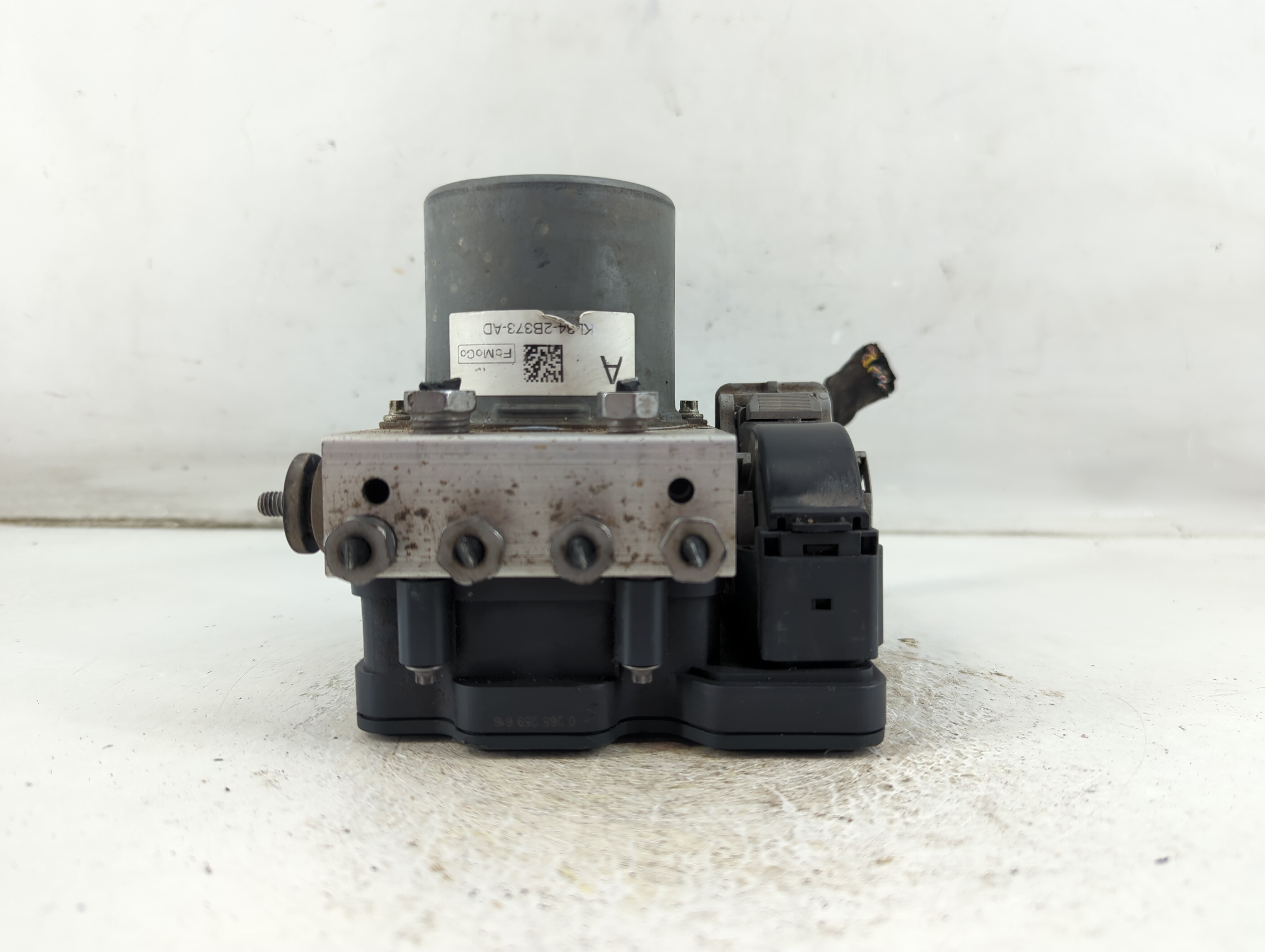 2019-2020 Ford F-150 Abs Pump Control Module 1056700 - Oemusedautoparts1.com