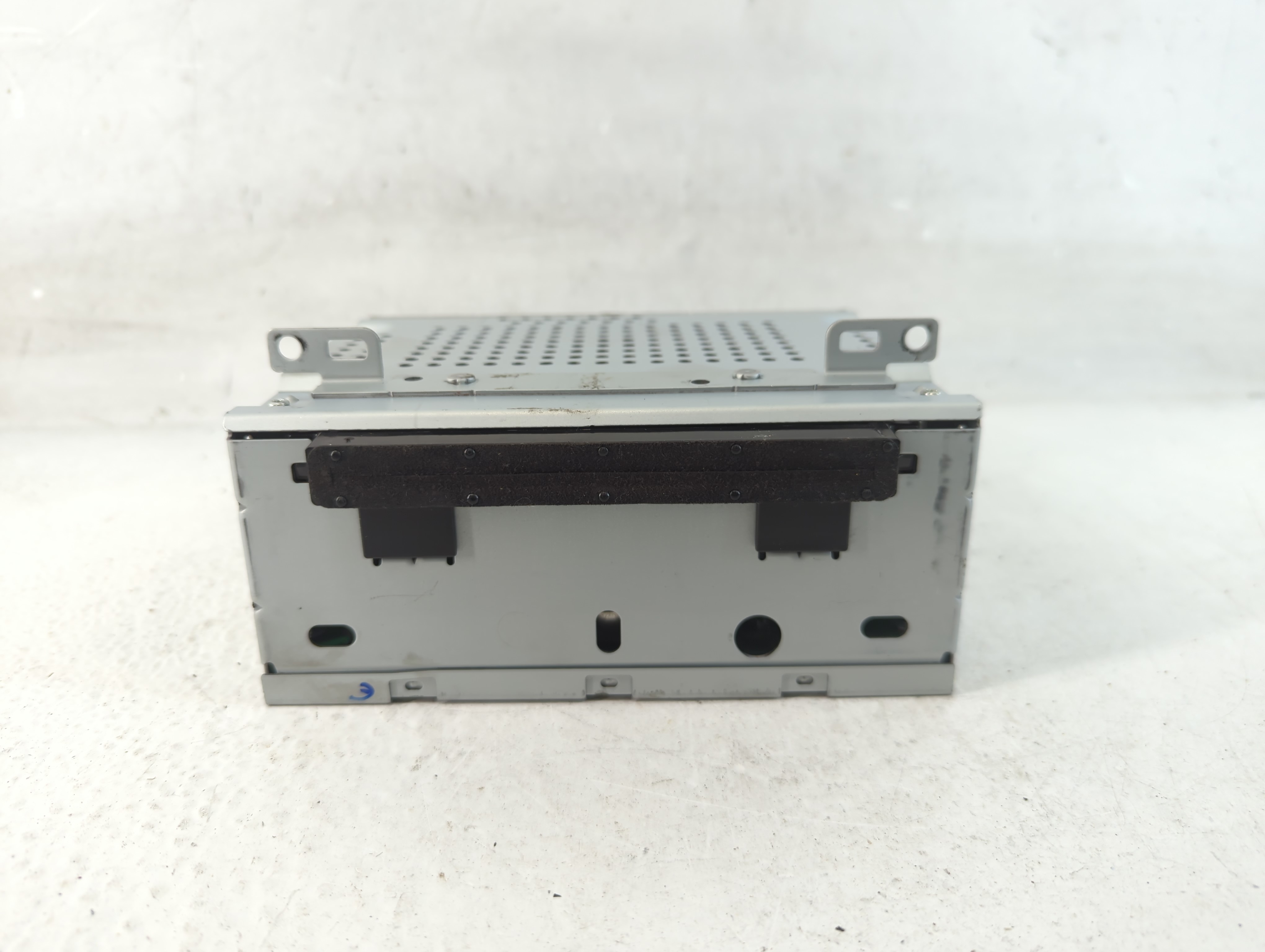 2016-2018 Ford Focus Am Fm Cd Player Radio Receiver 1056727 - Oemusedautoparts1.com
