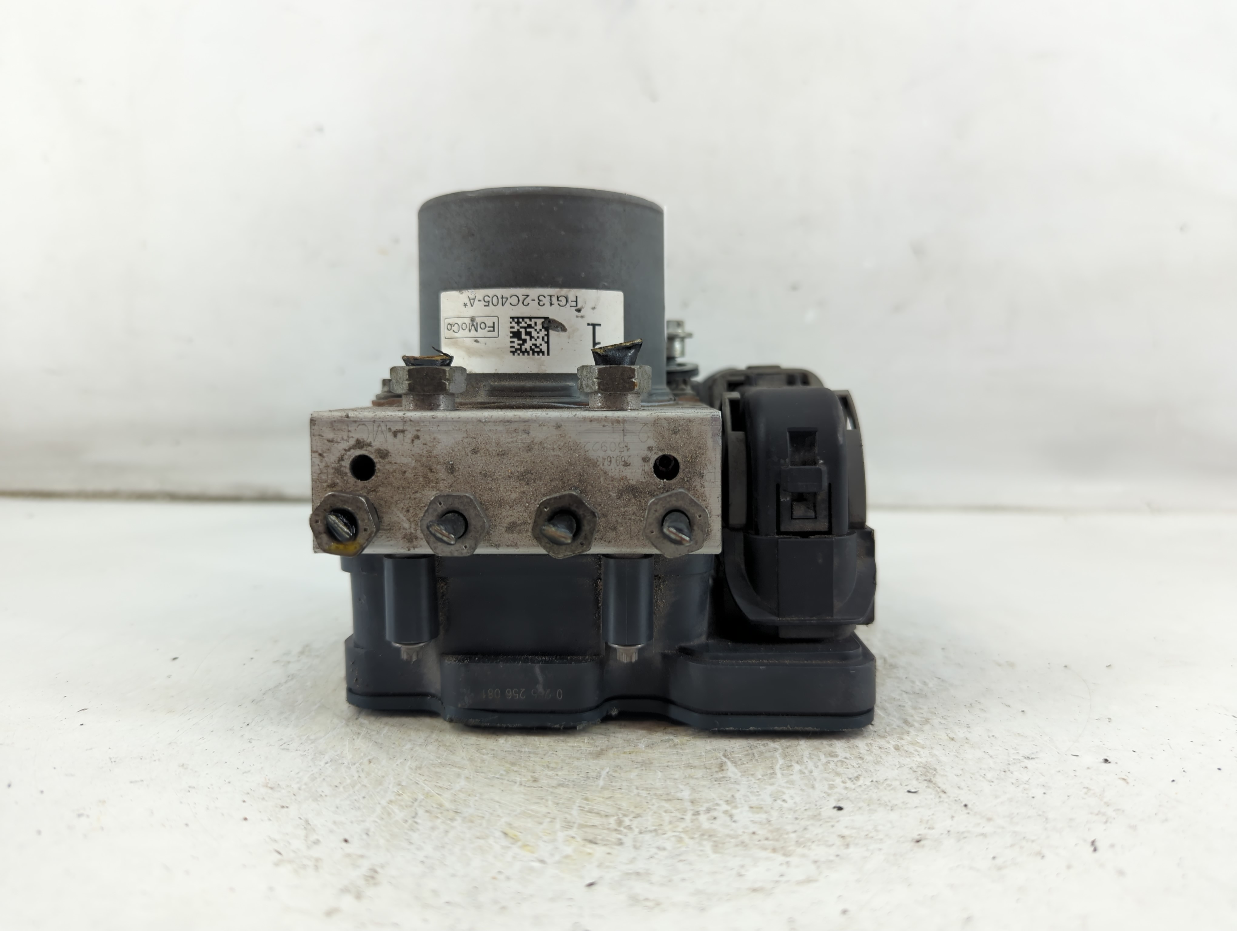 2014-2019 Ford Taurus Abs Pump Control Module 1056803 - Oemusedautoparts1.com