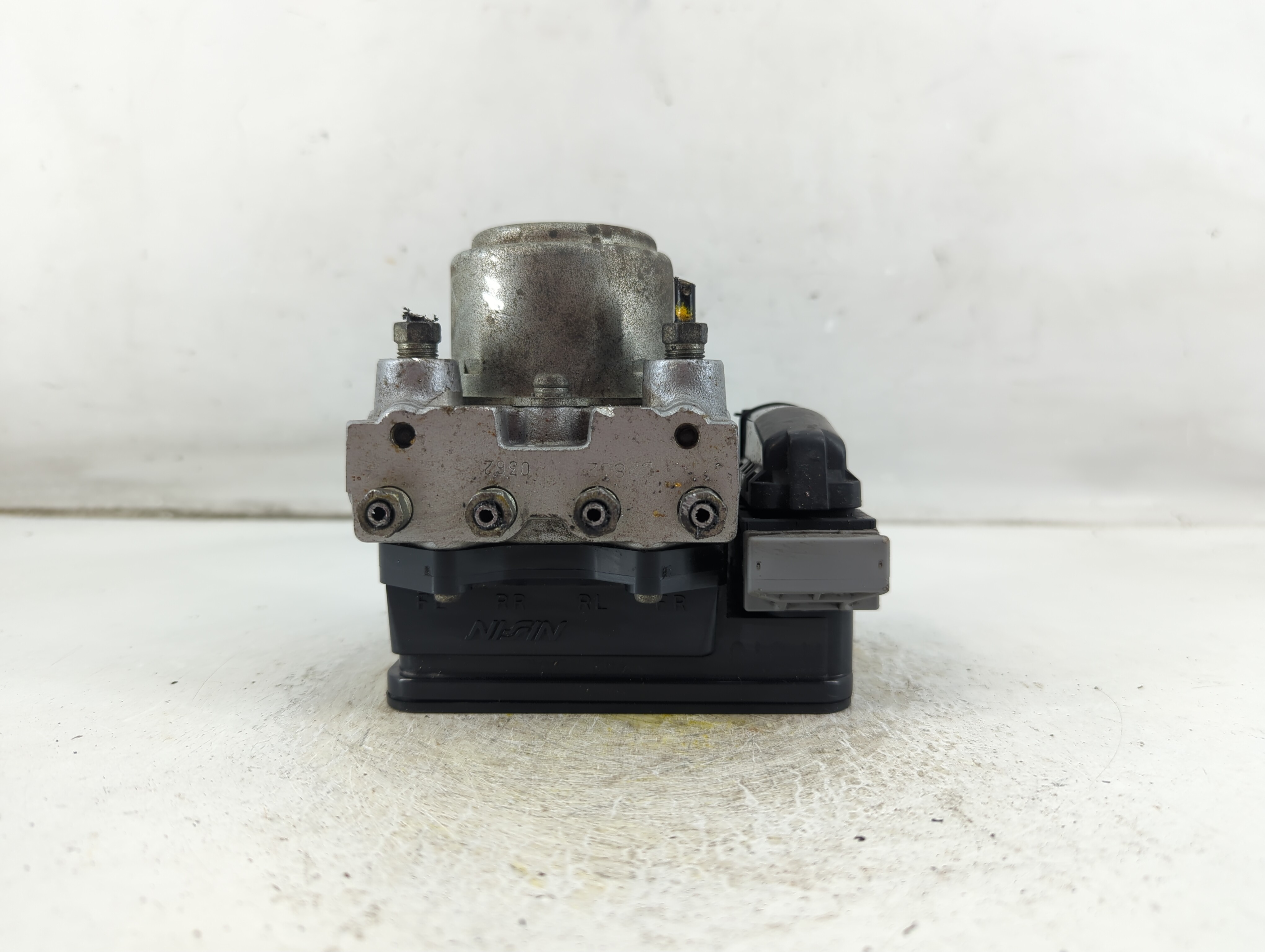 2009-2010 Honda Fit Abs Pump Control Module 1056804 - Oemusedautoparts1.com