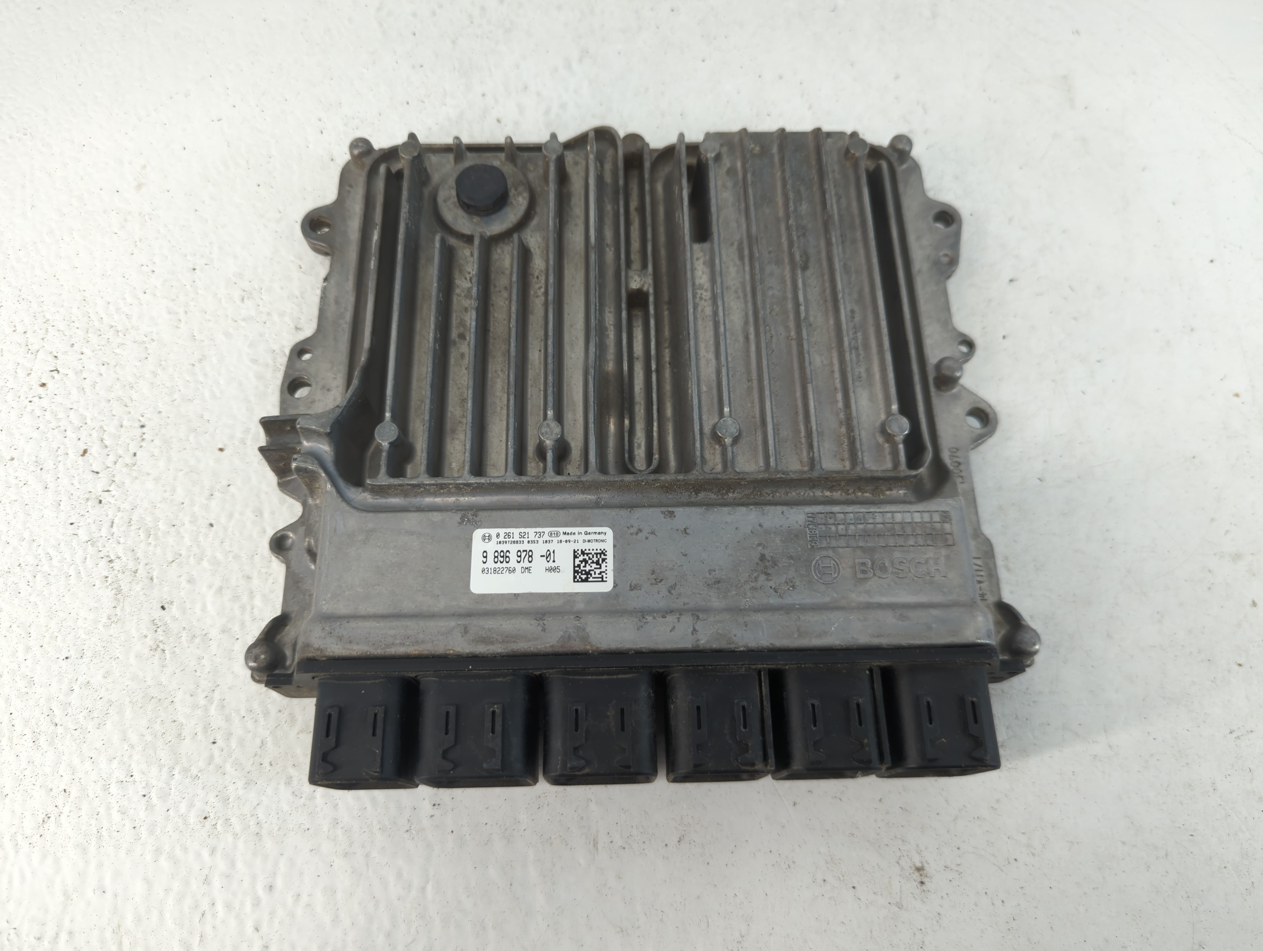 Picture of 2018-2019 Bmw X3 Engine Control Computer Ecu Pcm Ecm Pcu Oem 1056864