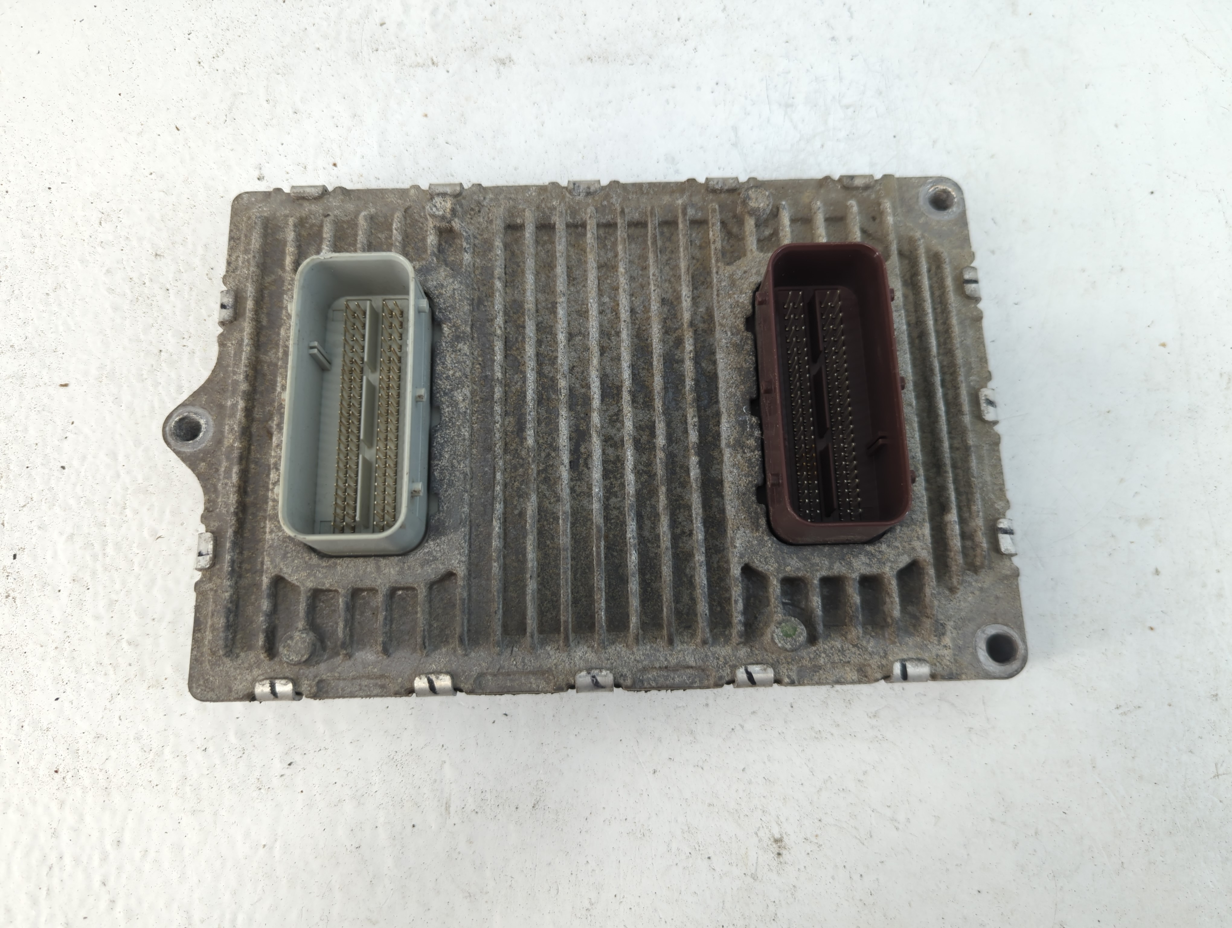 Picture of Dodge Caravan Engine Control Computer Ecu Pcm Ecm Pcu Oem P68185470aa 1056866