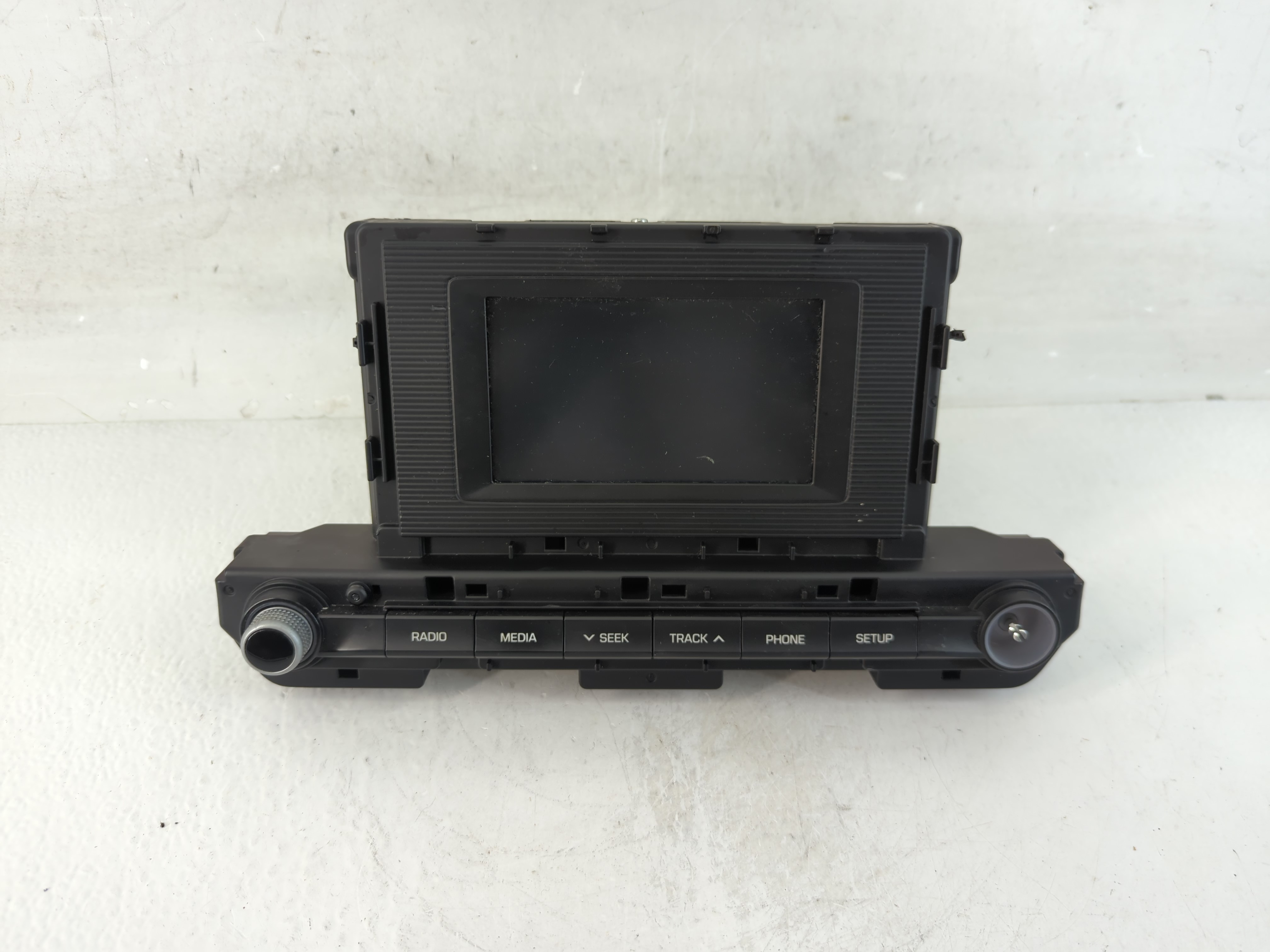 2019-2020 Hyundai Elantra Am Fm Cd Player Radio Receiver 1056878 - Oemusedautoparts1.com