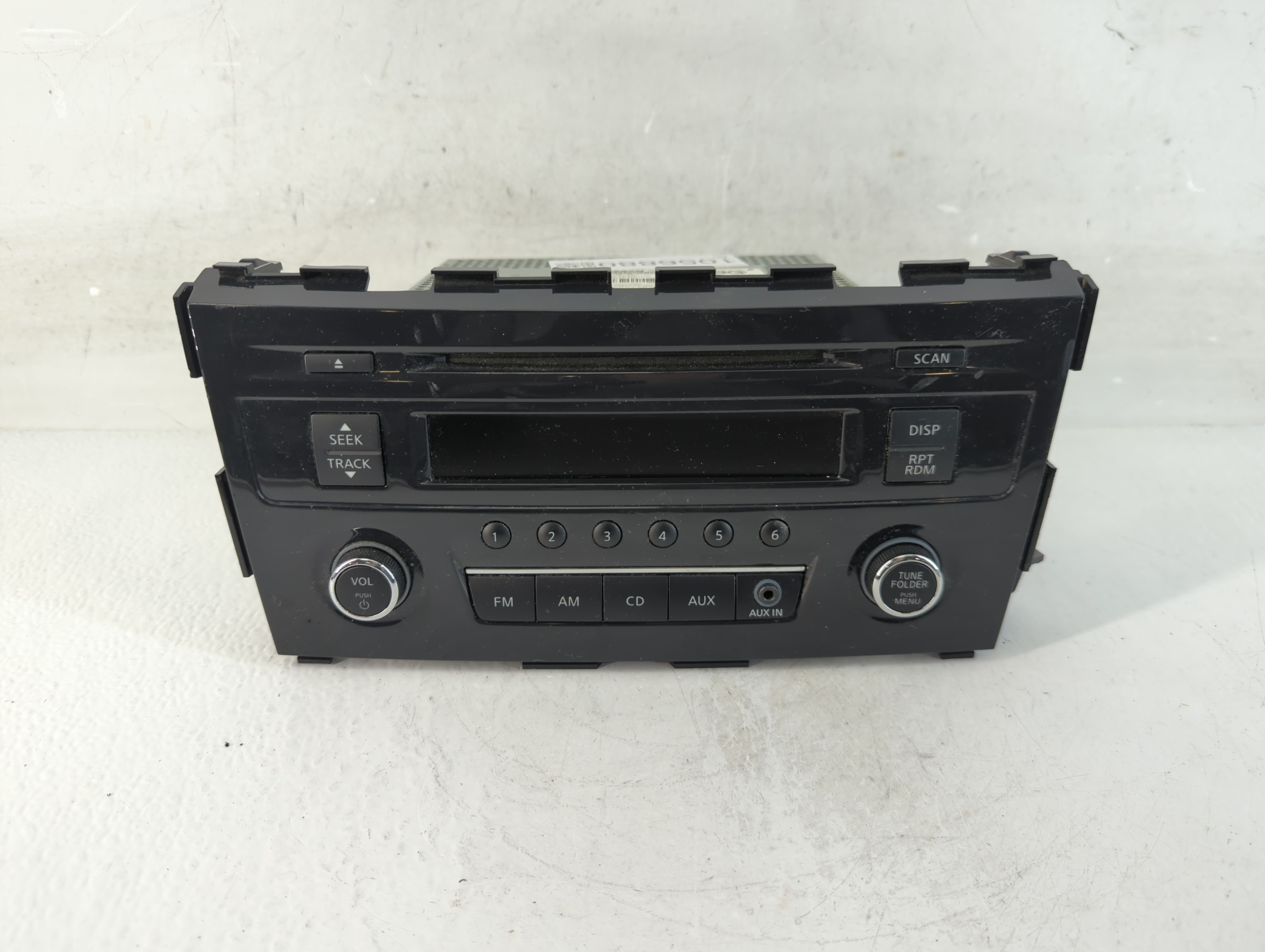 2013-2015 Nissan Altima Am Fm Cd Player Radio Receiver 1056880 - Oemusedautoparts1.com