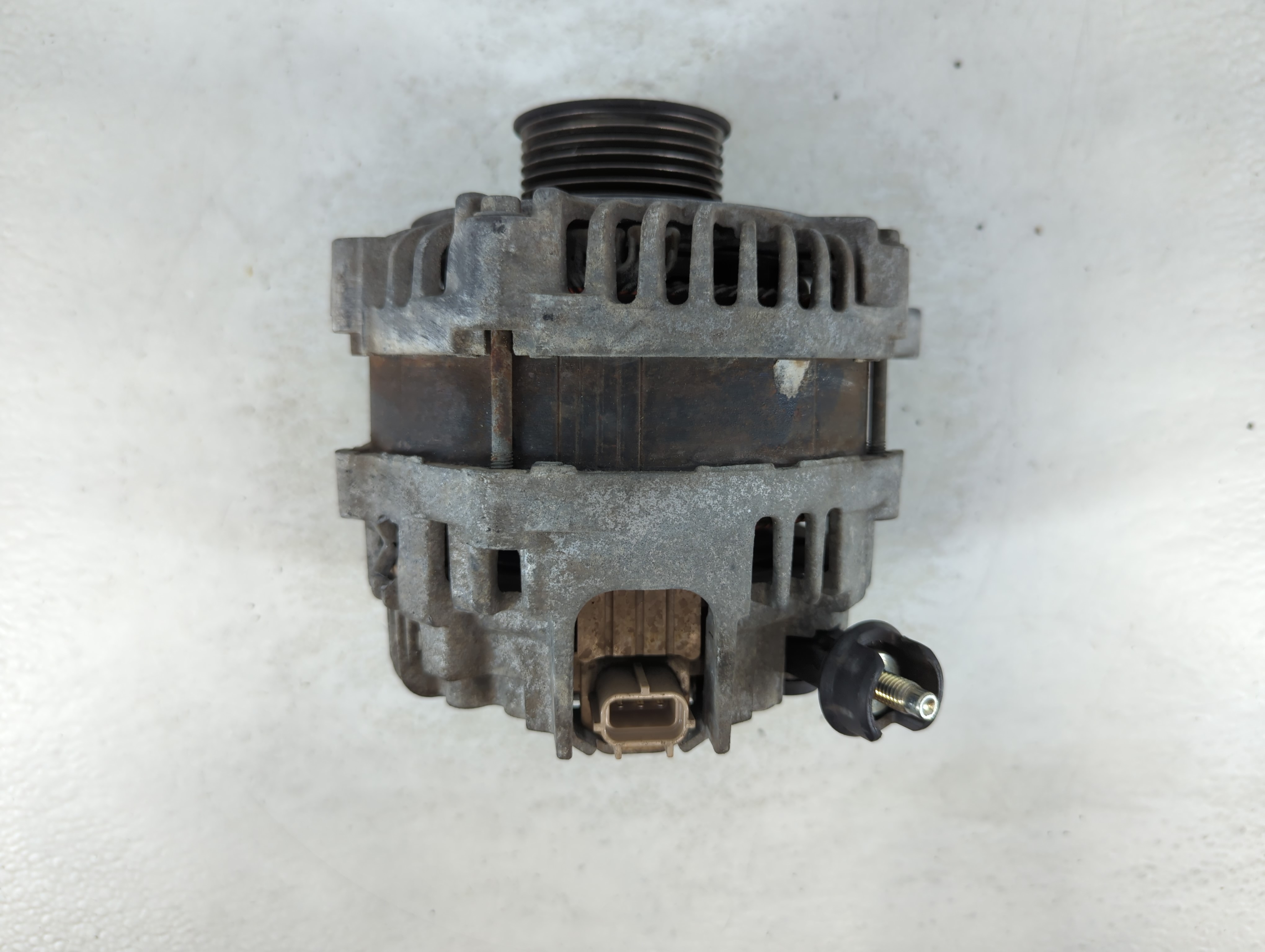 2011 Ford Explorer Alternator Generator Charging Assembly Engine Oem 1056898 - Oemusedautoparts1.com