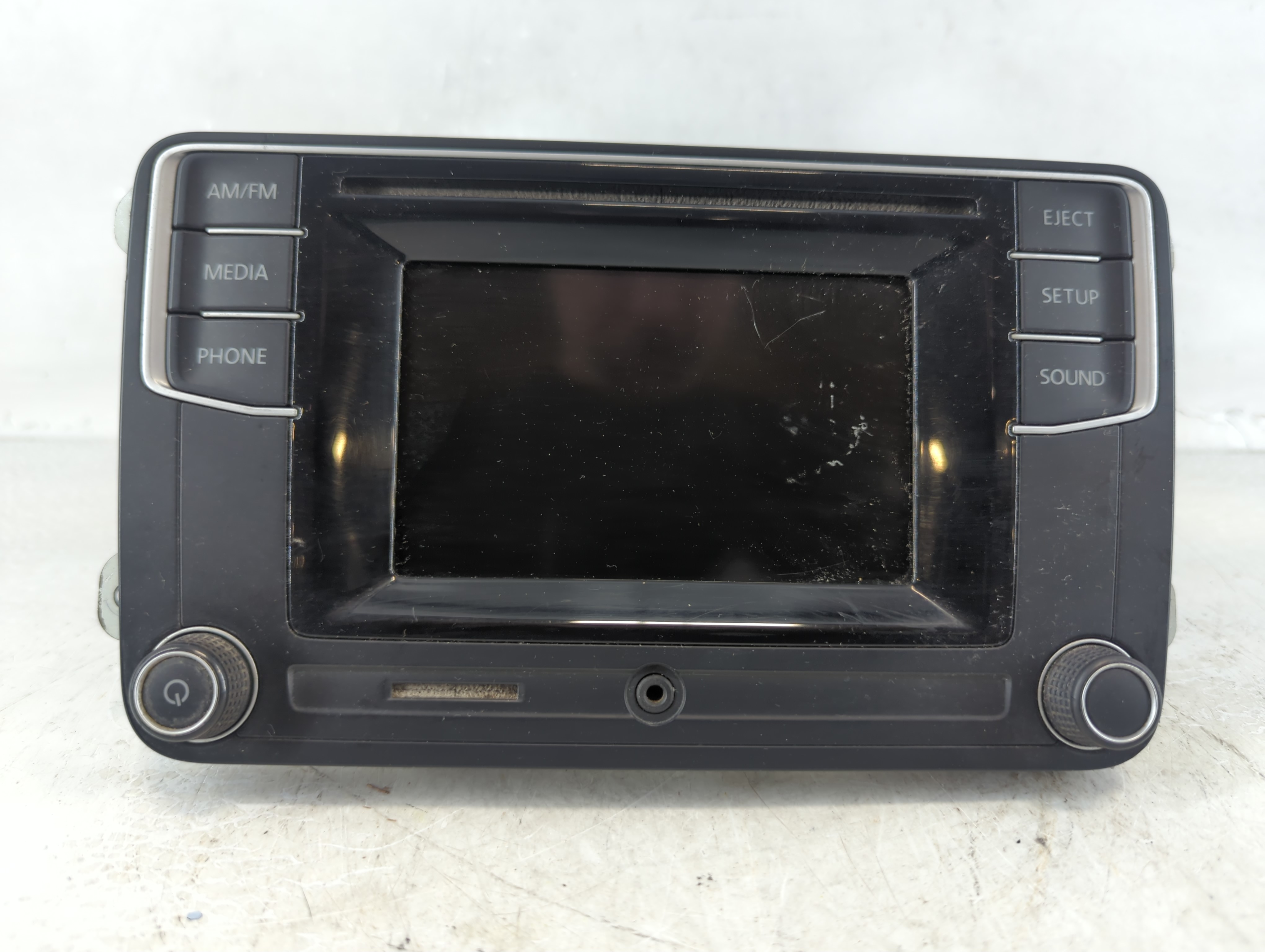 2010-2017 Volkswagen Jetta Am Fm Cd Player Radio Receiver 1056914 - Oemusedautoparts1.com